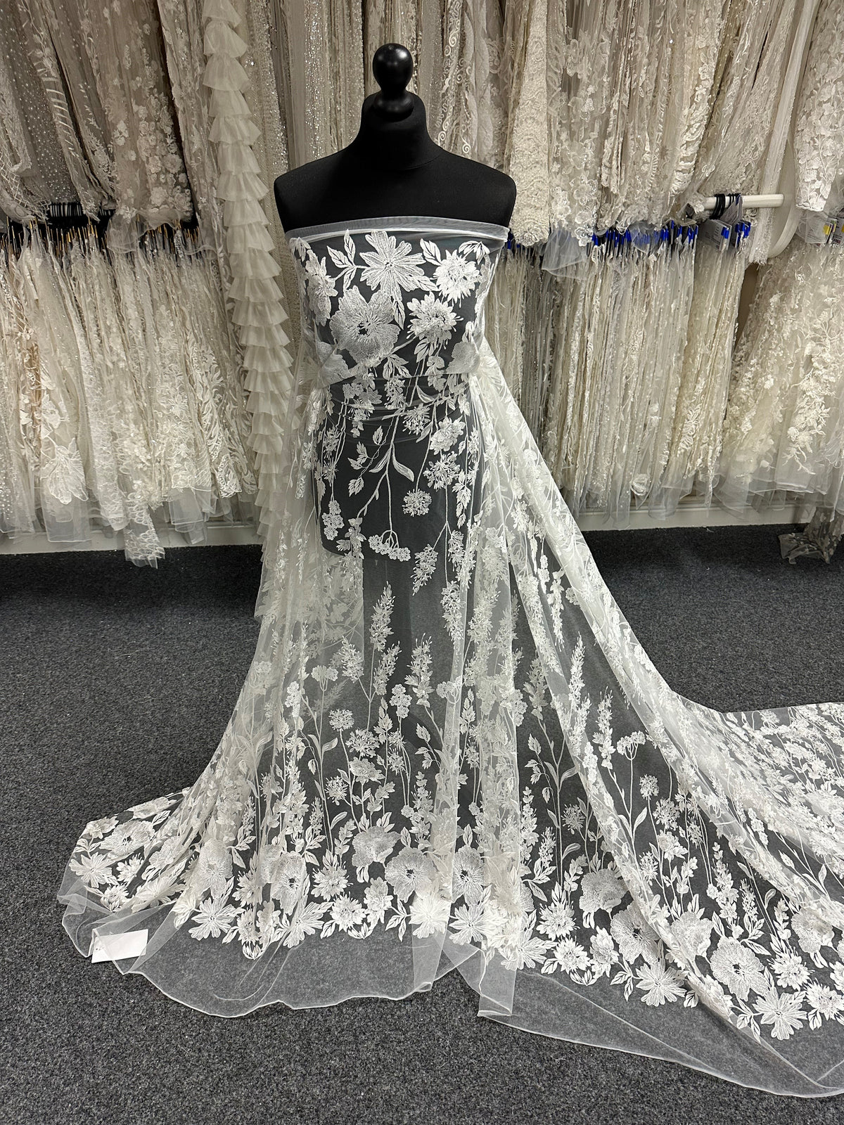 Ivory Embroidered Lace - Genby