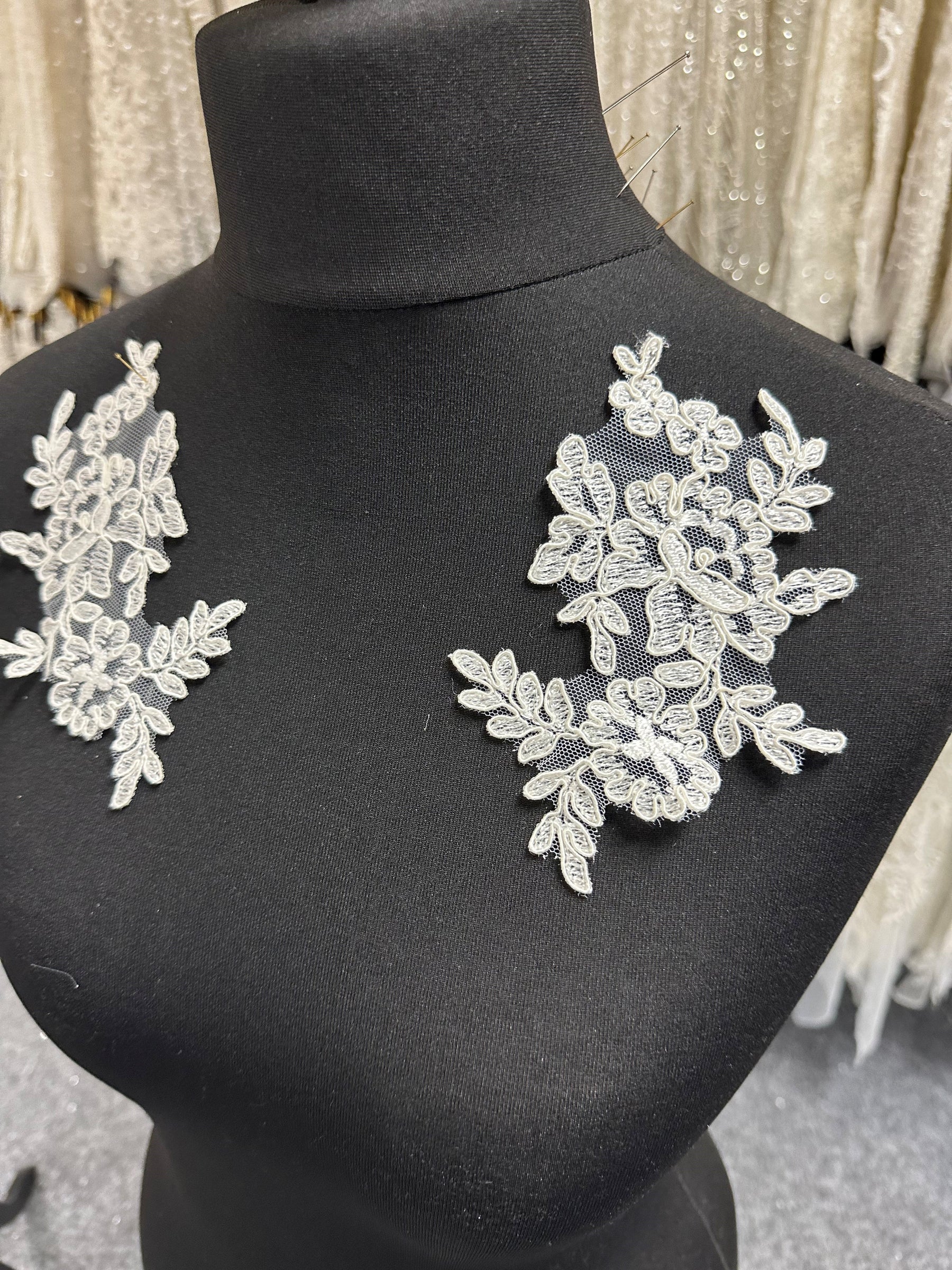 Ivory Unbeaded Lace Appliques - Nightfall