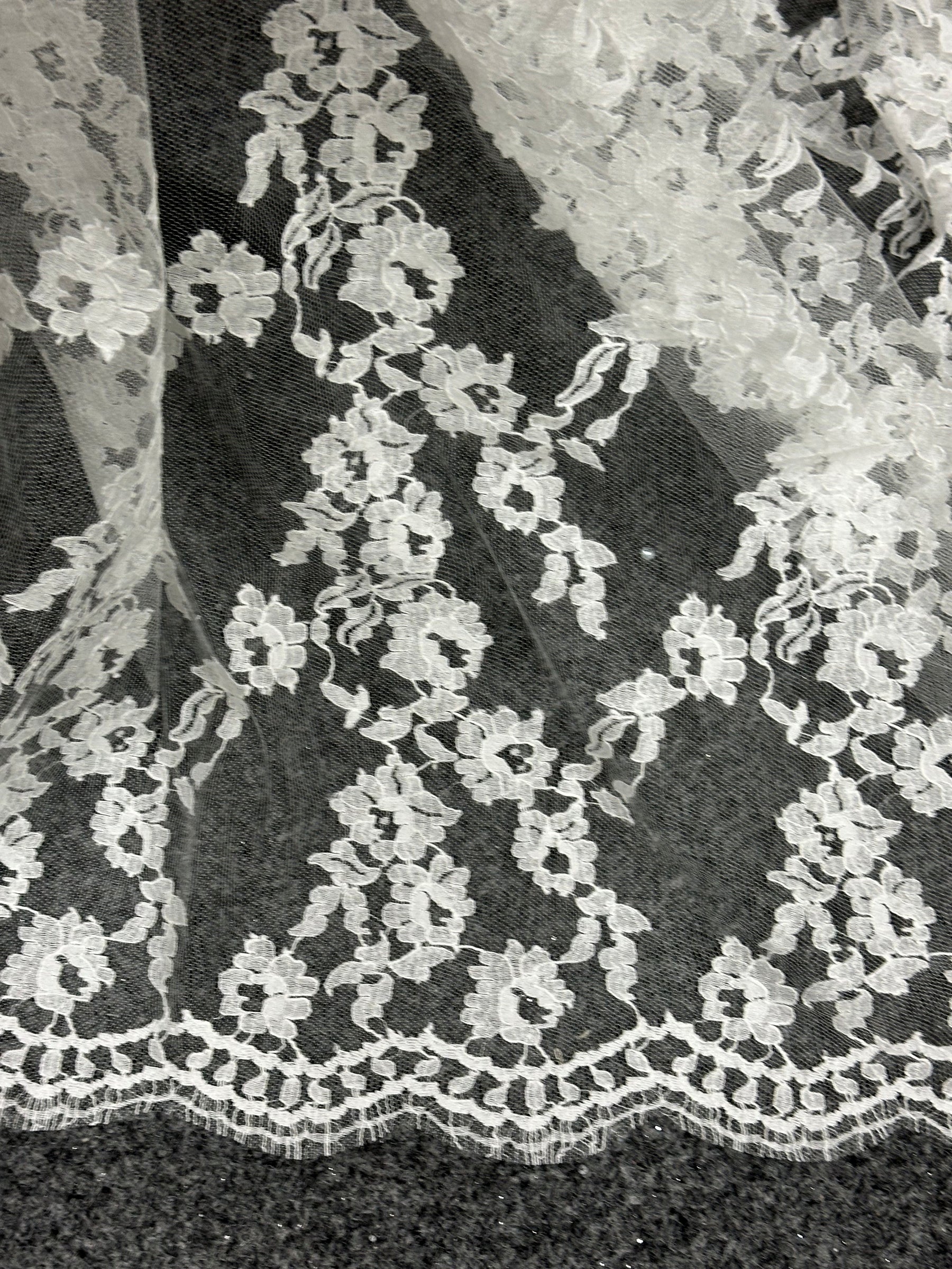 Ivory Chantilly Lace - Crew