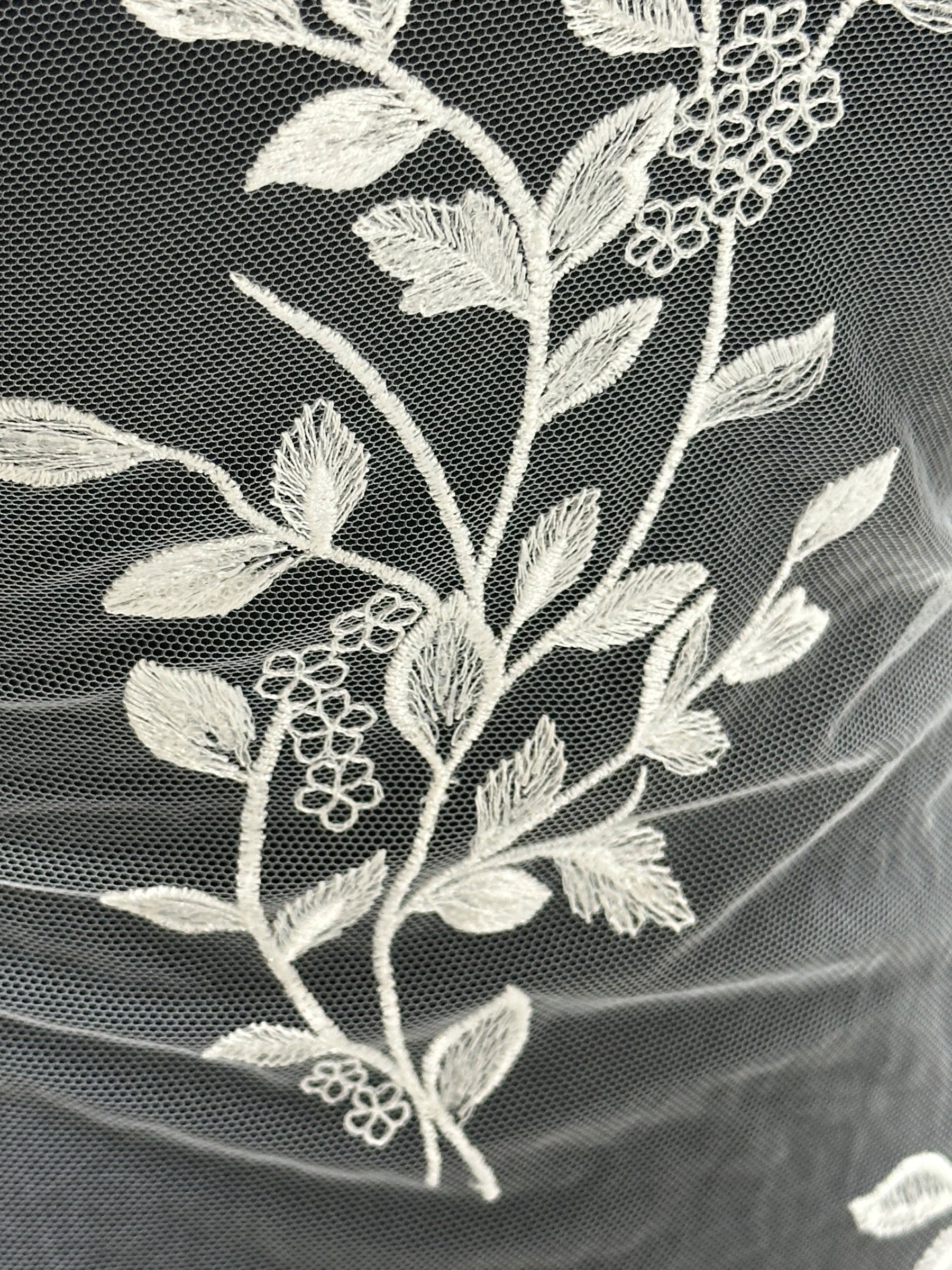 Ivory Embroidered Sequin Lace – EB3060