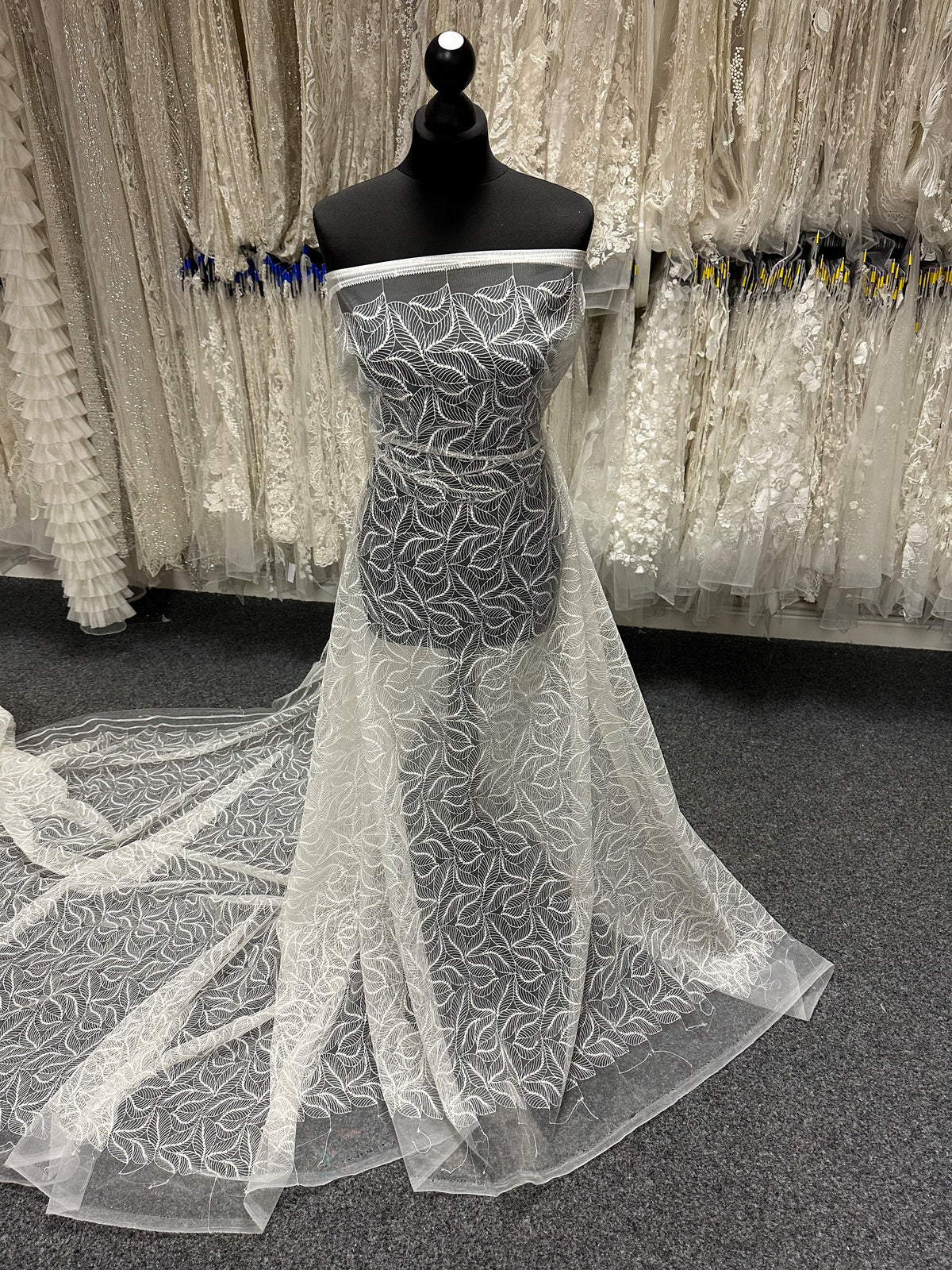 Ivory Raschel Lace - Senorita