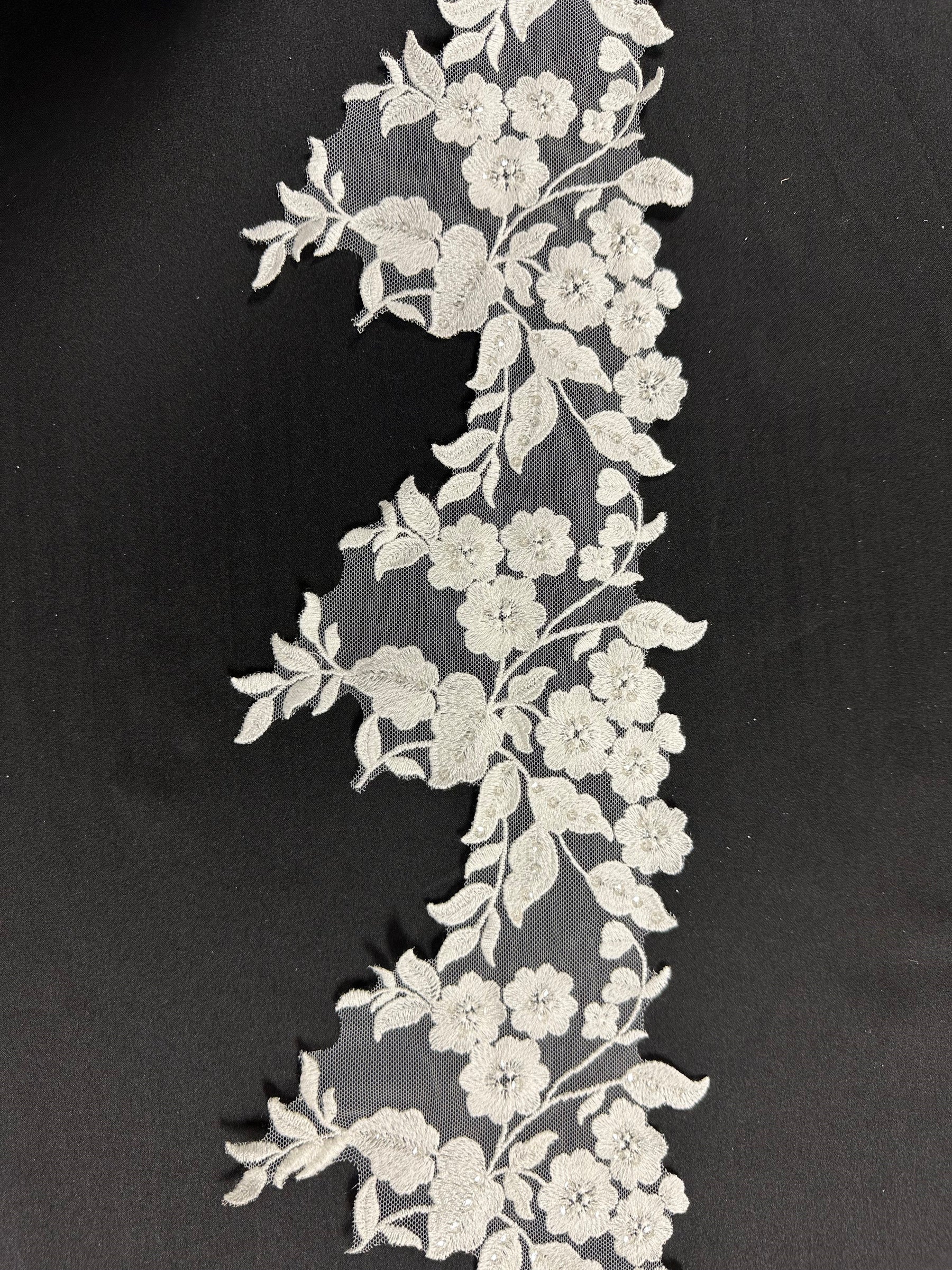 Ivory Sequin Lace Trim - Giddy