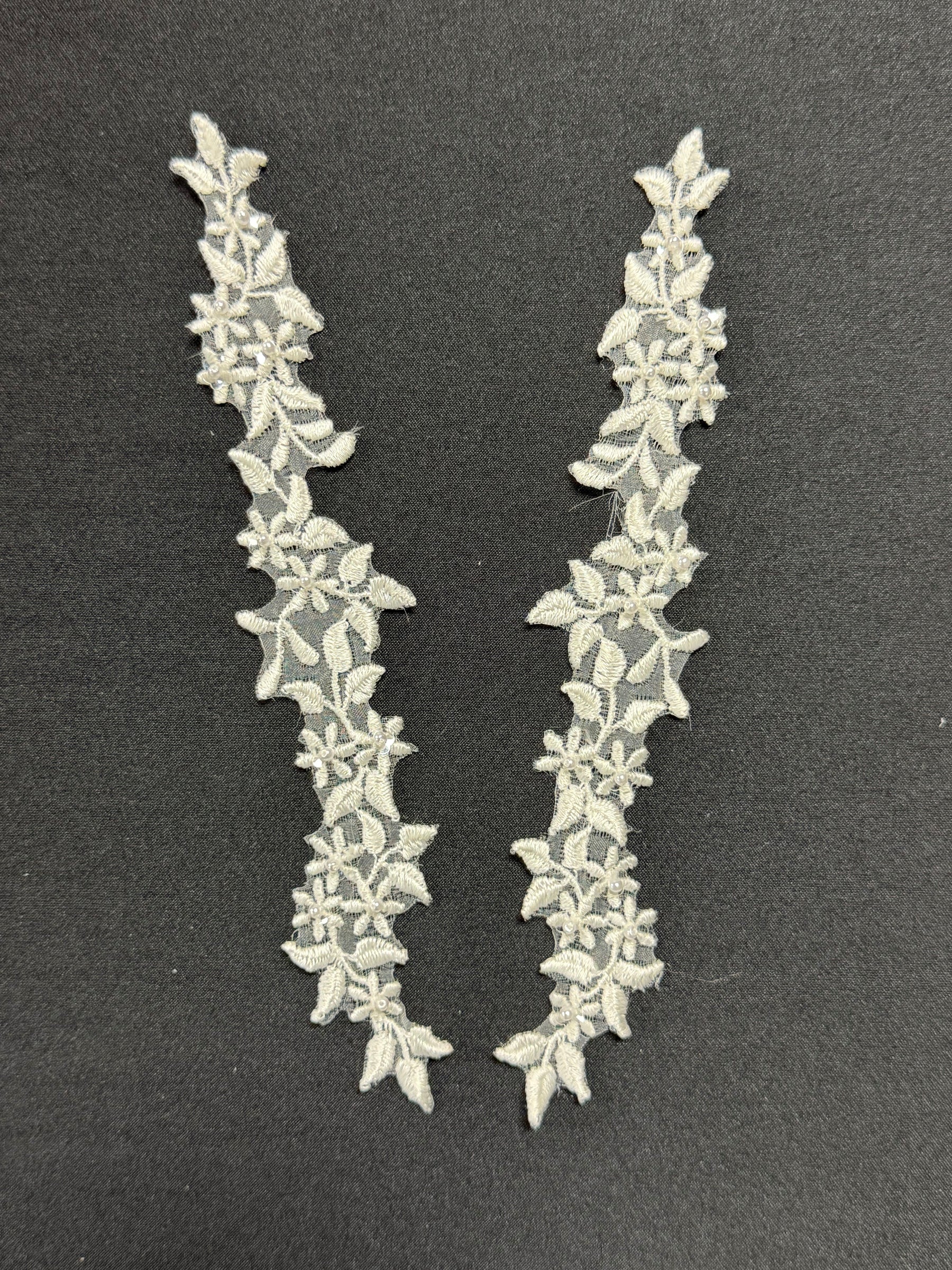 Ivory Beaded Lace Appliques - T28
