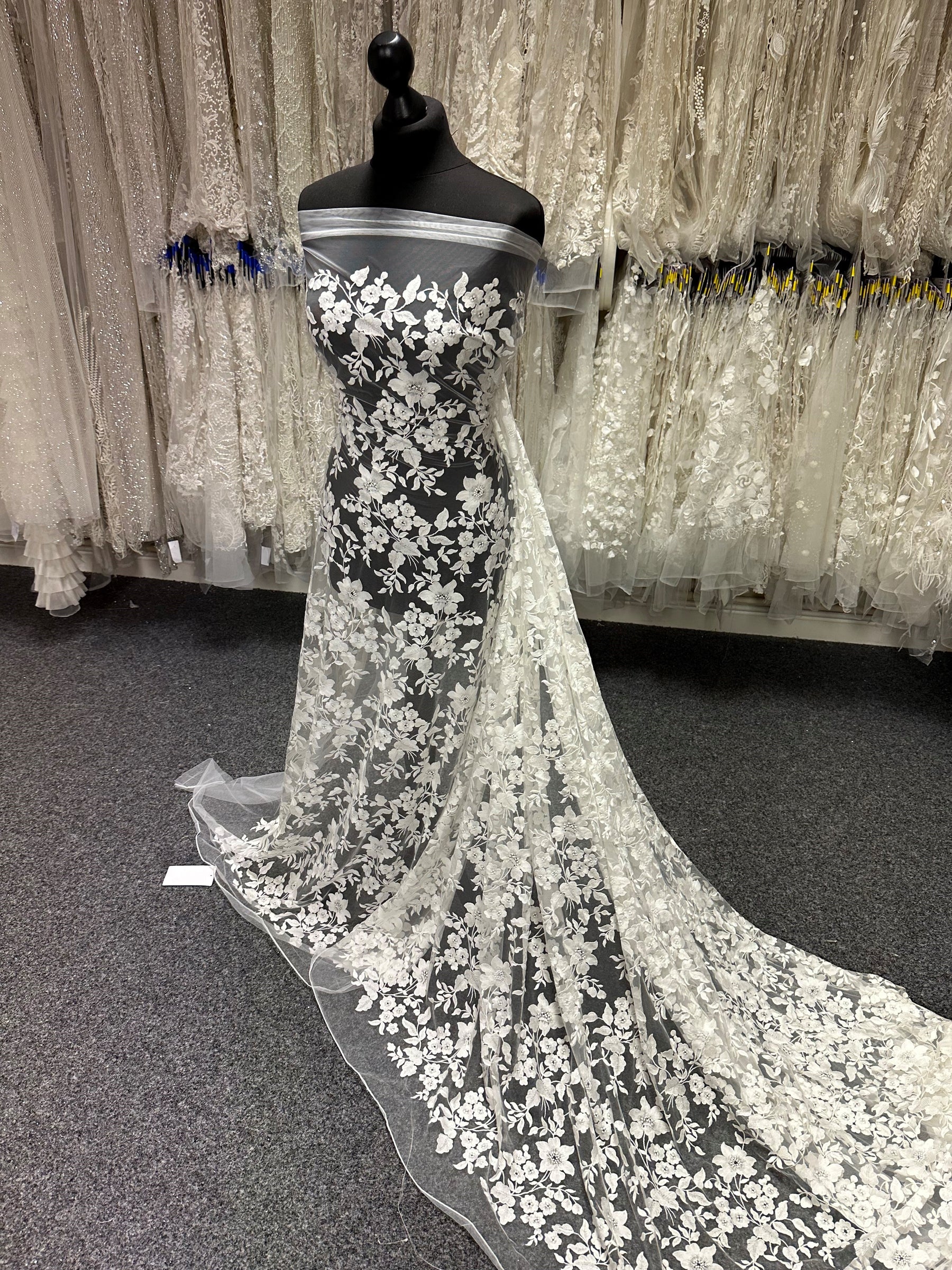 Ivory Embroidered Lace - X579