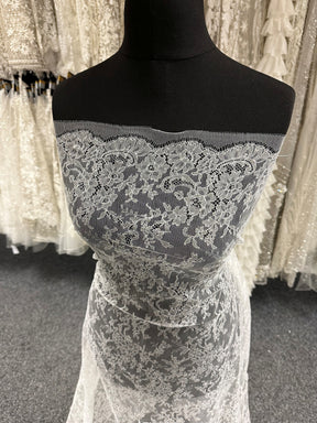 Ivory Chantilly Lace - Diallo