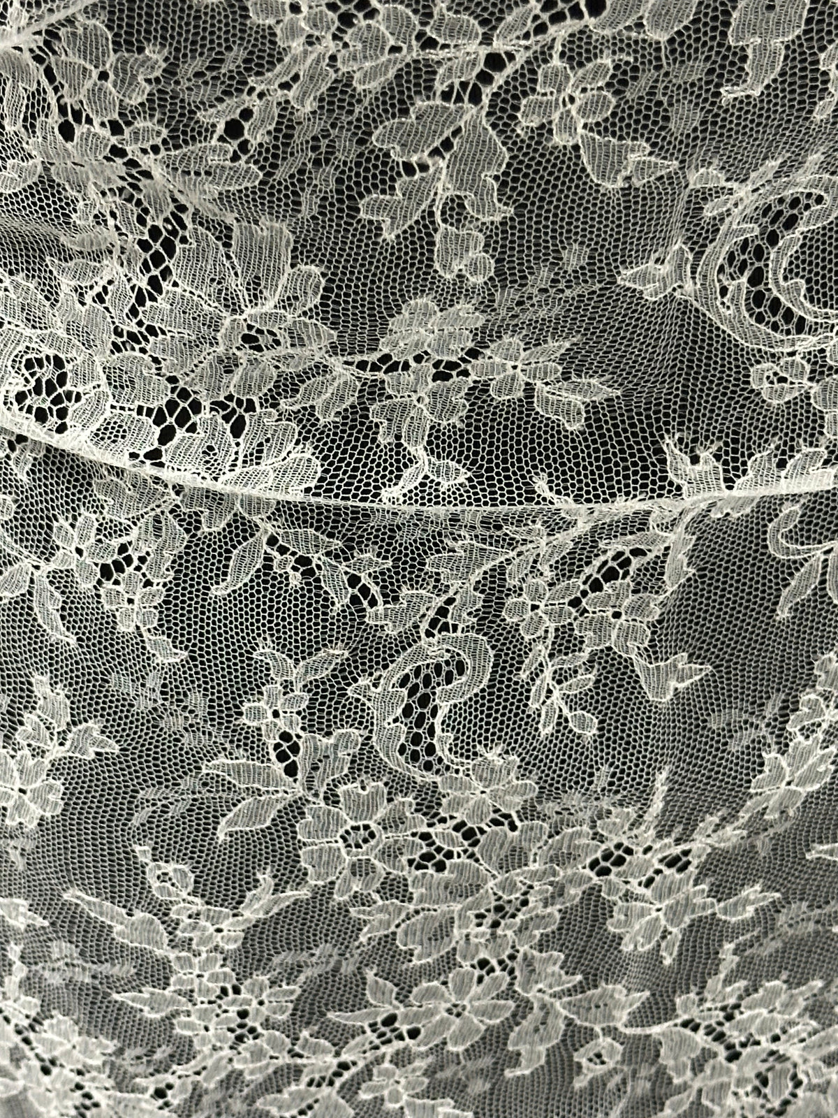 Ivory Chantilly Lace - Diallo