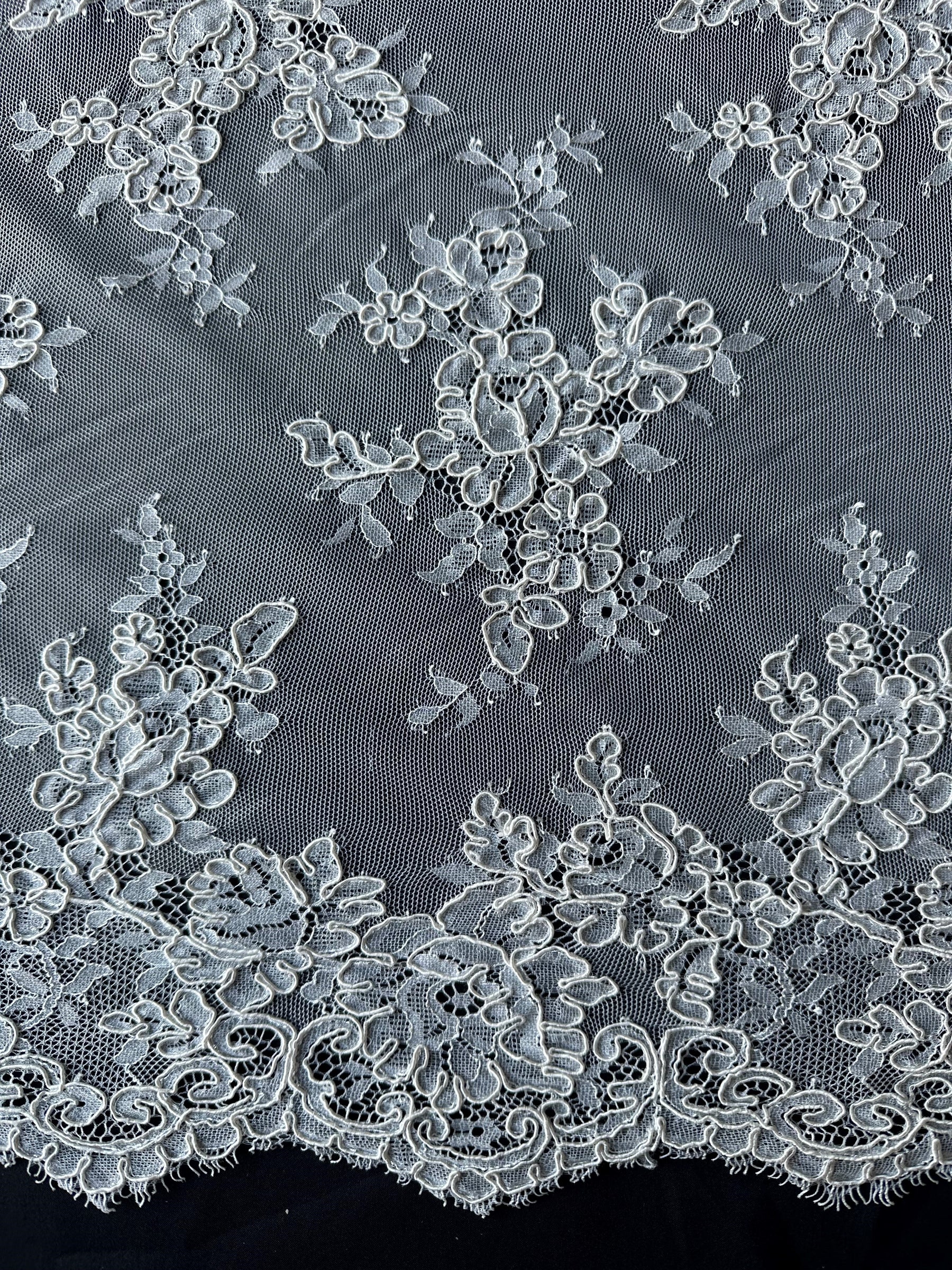 Ivory Corded Lace – Teacher