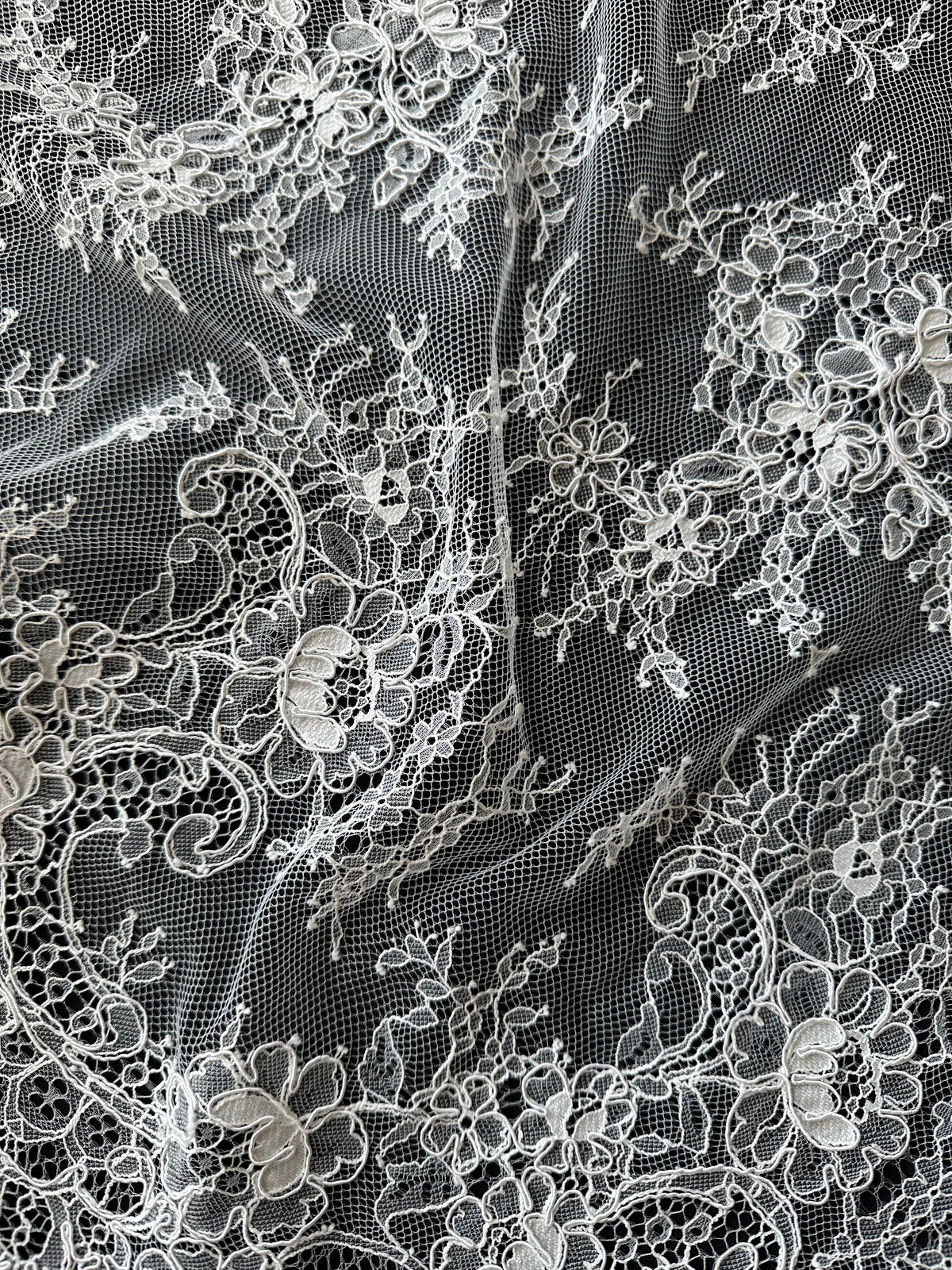 Ivory Corded Raschel Lace - Nubia