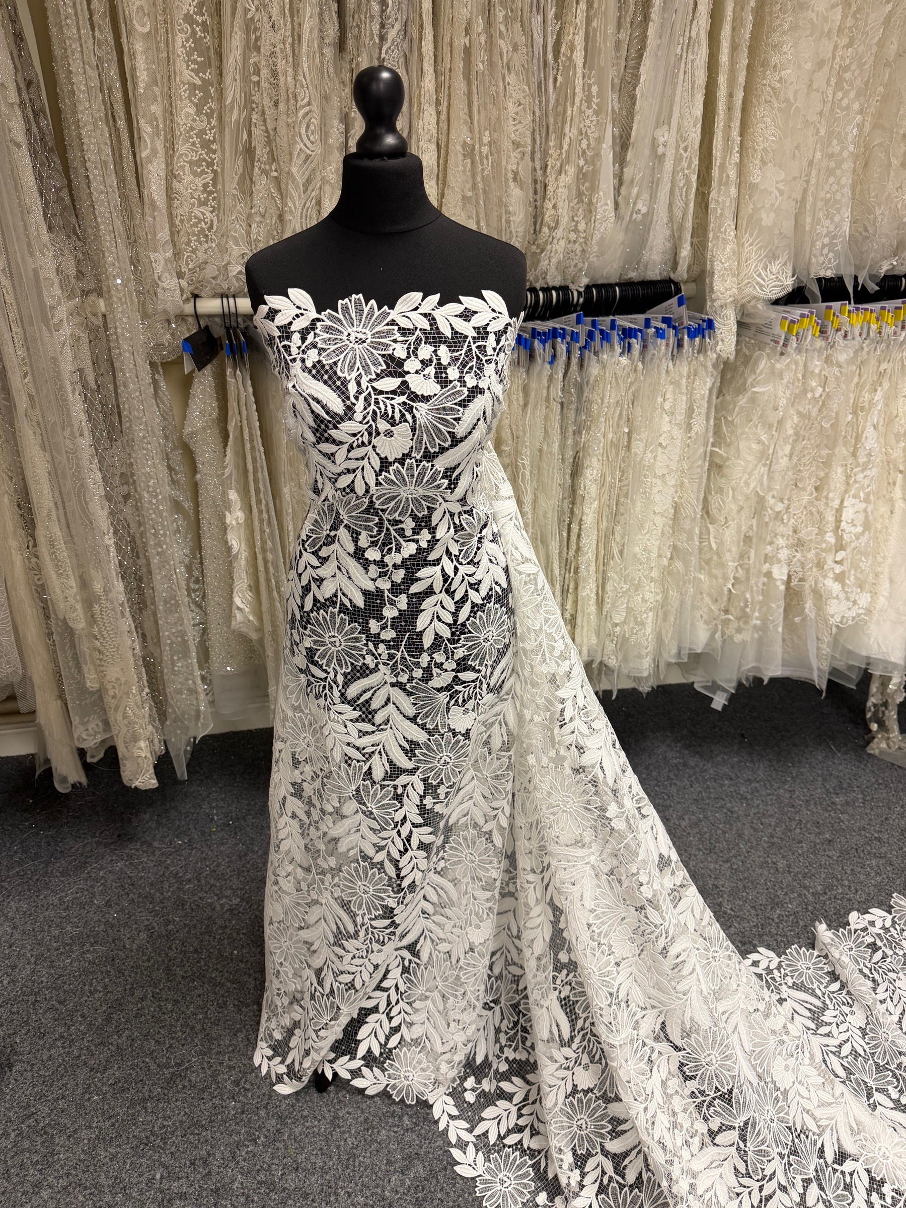 Ivory Sequin Bridal Lace - EB3049