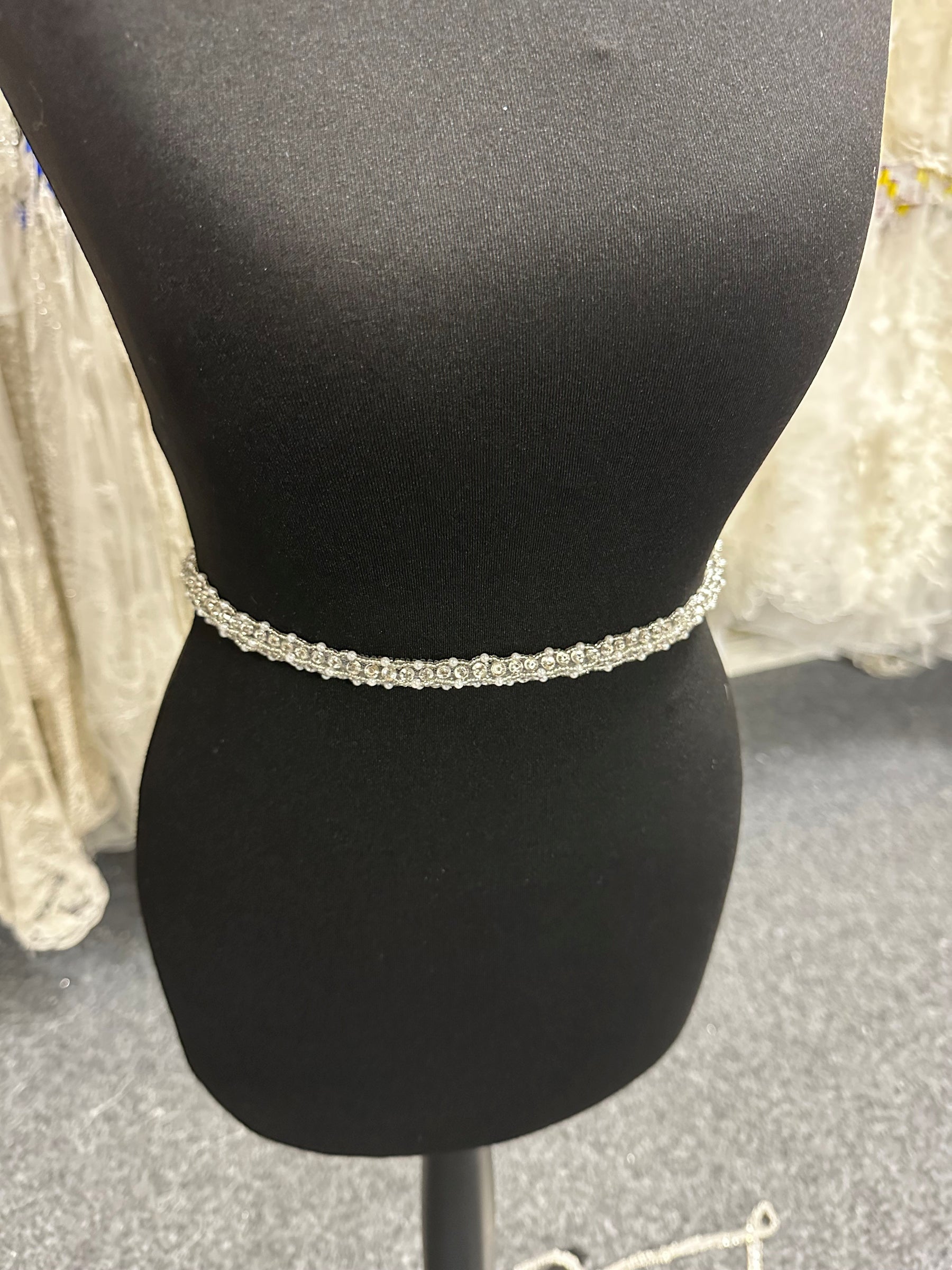 Ivory Pearl and Bead Trim - EH1004