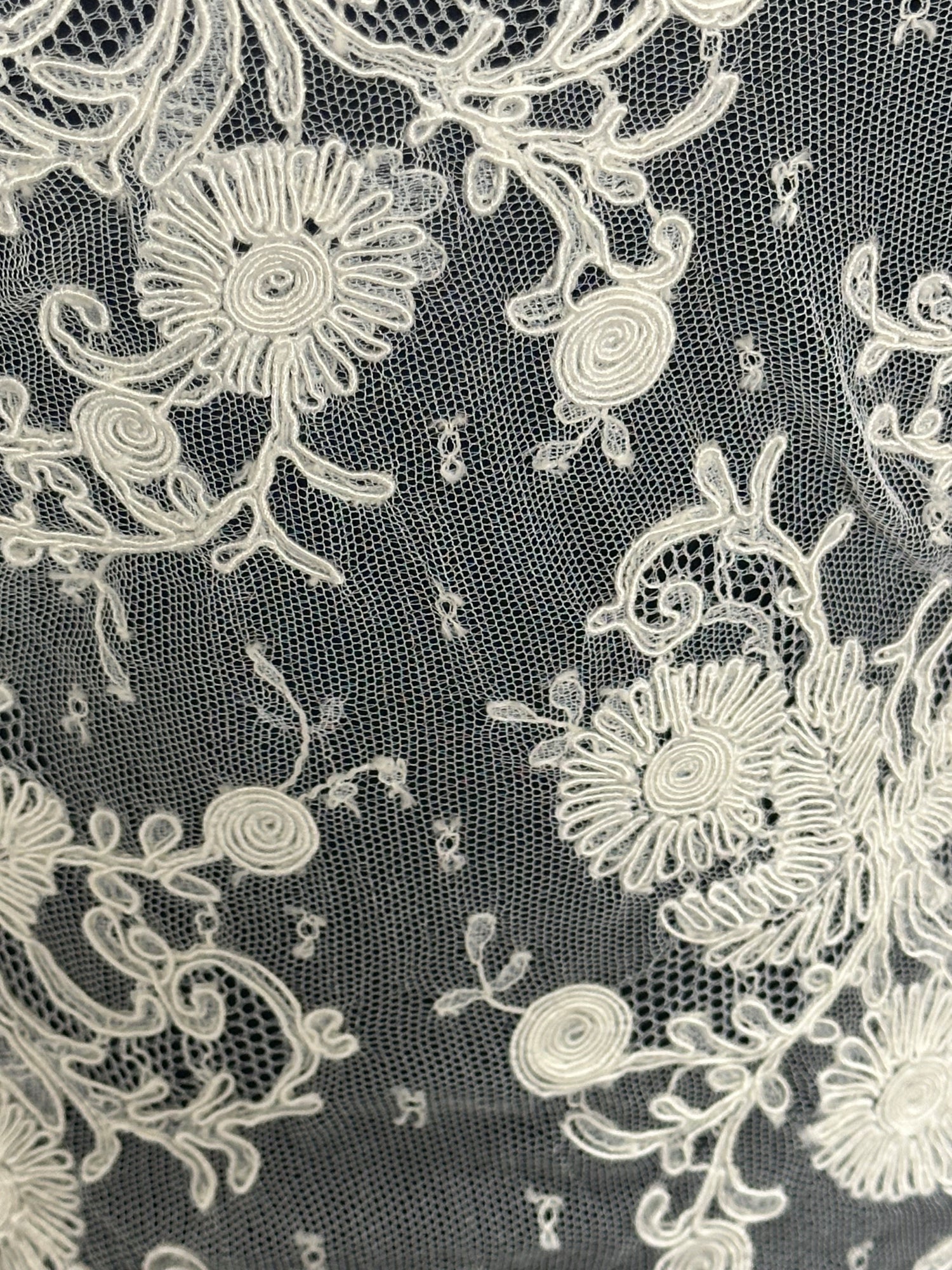 Ivory Corded Chantilly Lace Guthrie