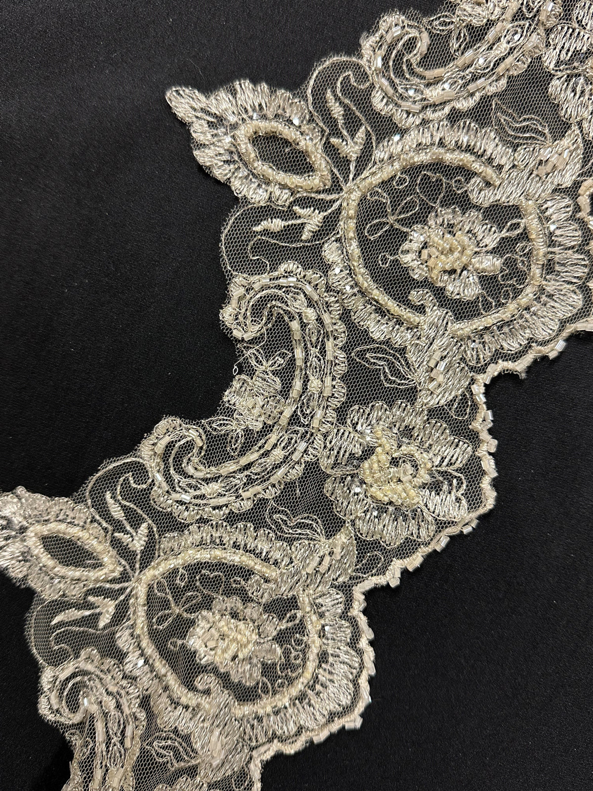 Cappuccino Embroidered Lace Trim - Sienna (CF T 052)