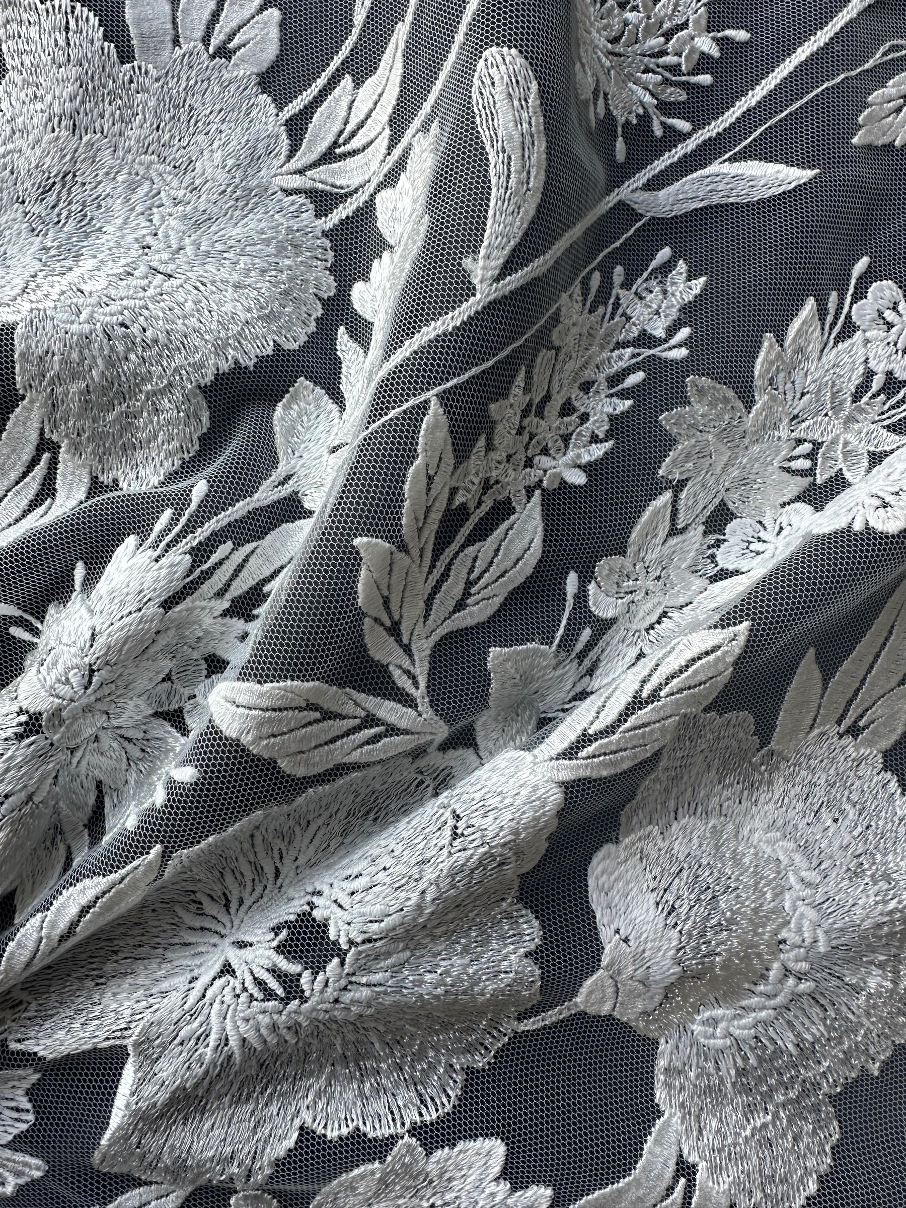 Ivory Embroidered Lace - Genby