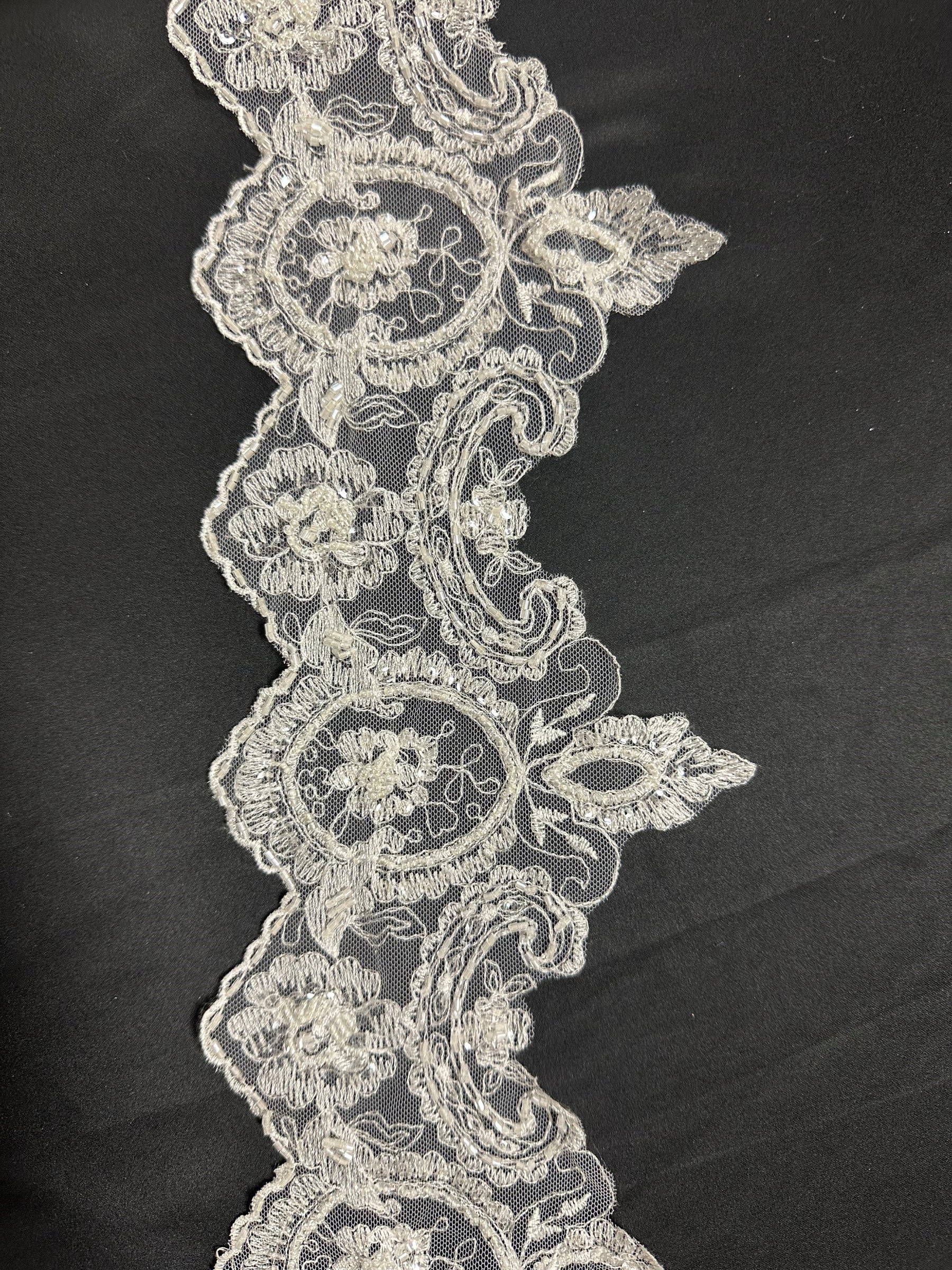 Ivory Embroidered Lace Trim - Sienna (CF T 052)