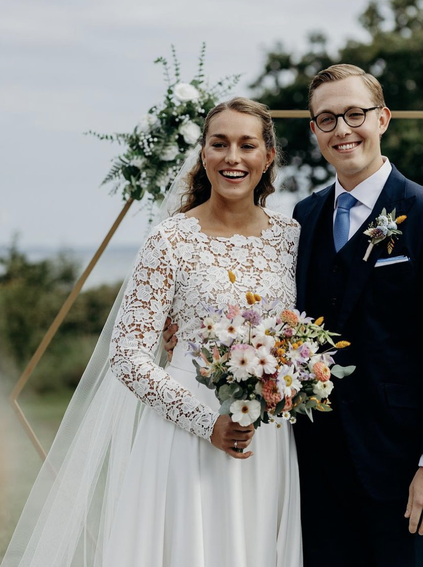 Ivory Guipure Lace Miracle