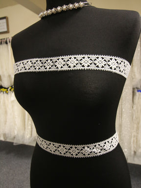 Ivory Lace Trim - Hickory