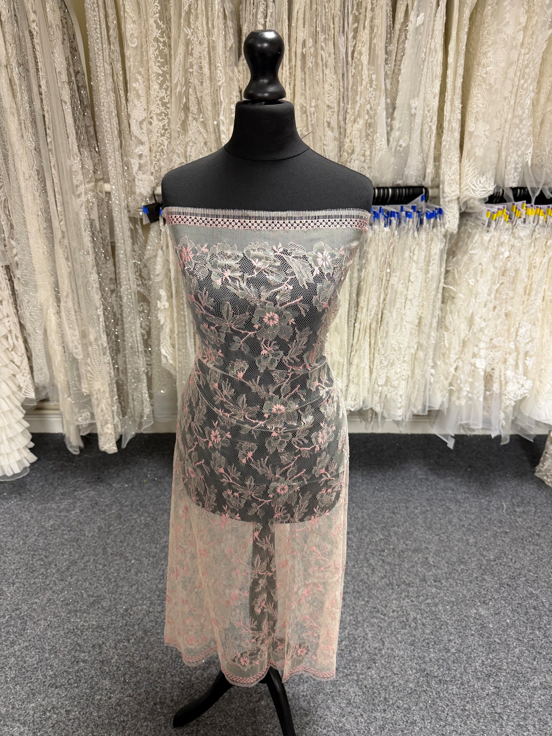 Vanille Rosee French Lace - LA2018