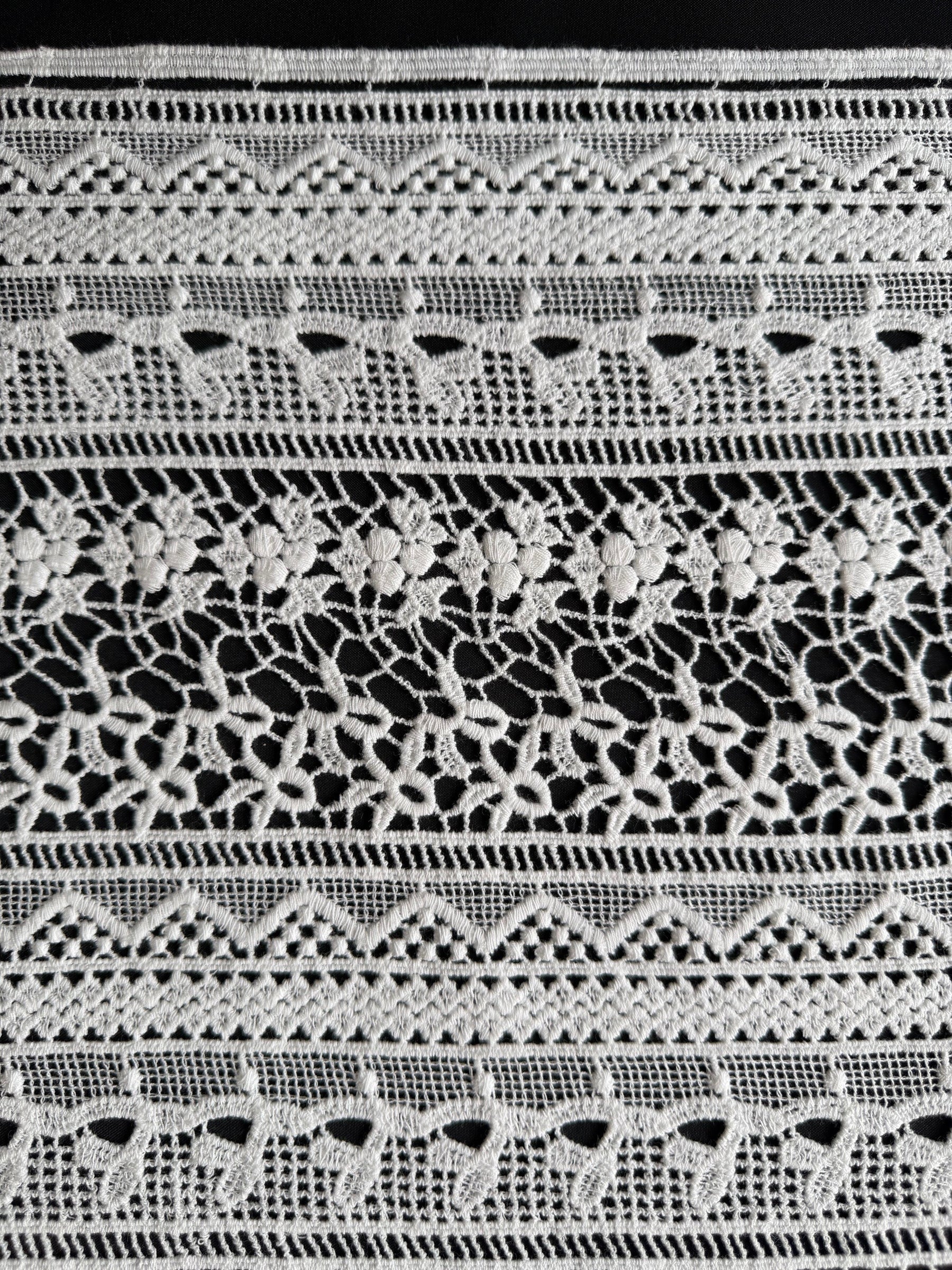 Ivory Guipure Lace - LB2012