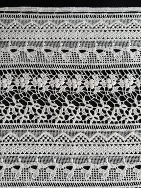 Ivory Guipure Lace - LB2012