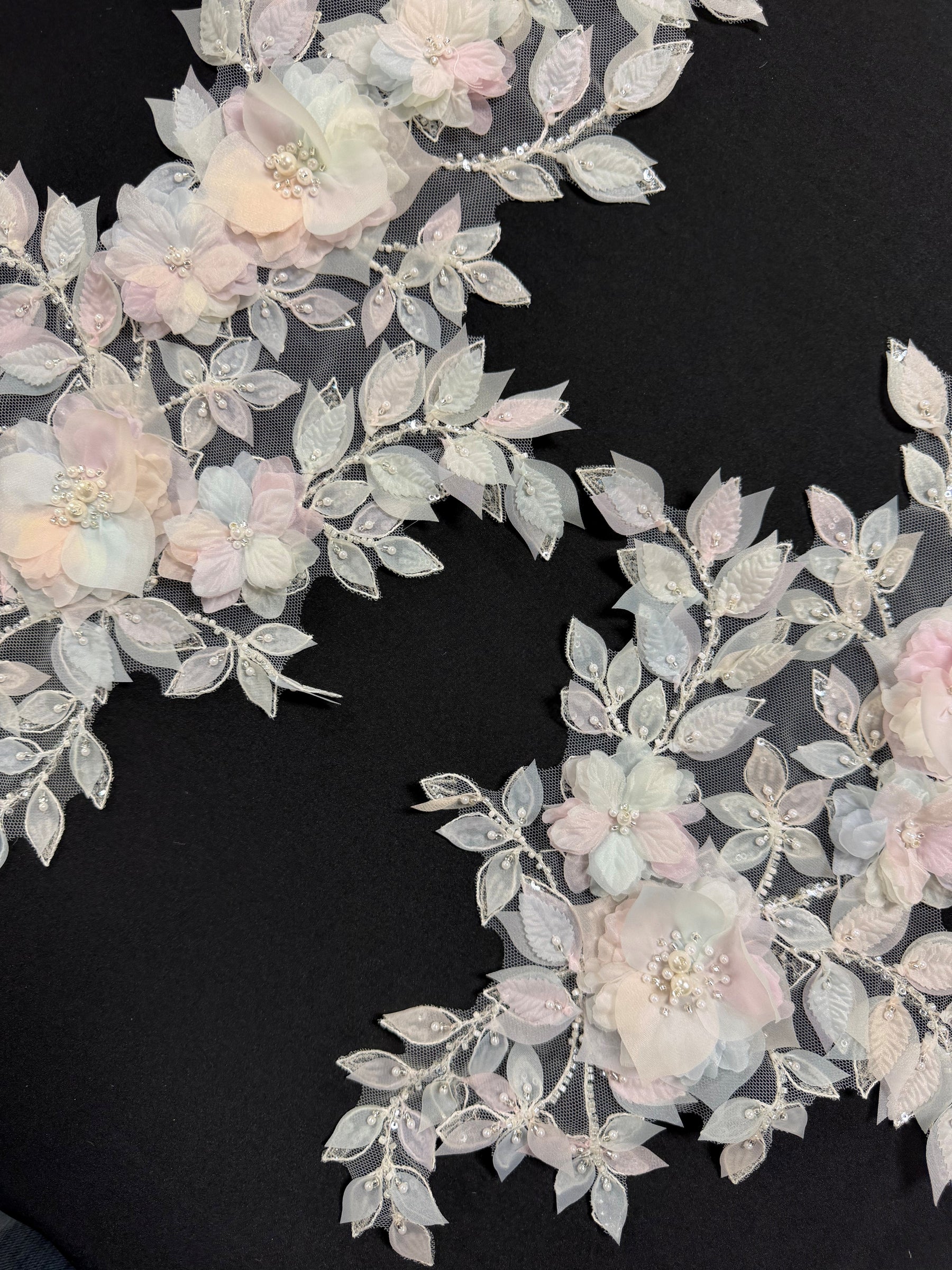 Multicoloured Lace Appliques - MT4015