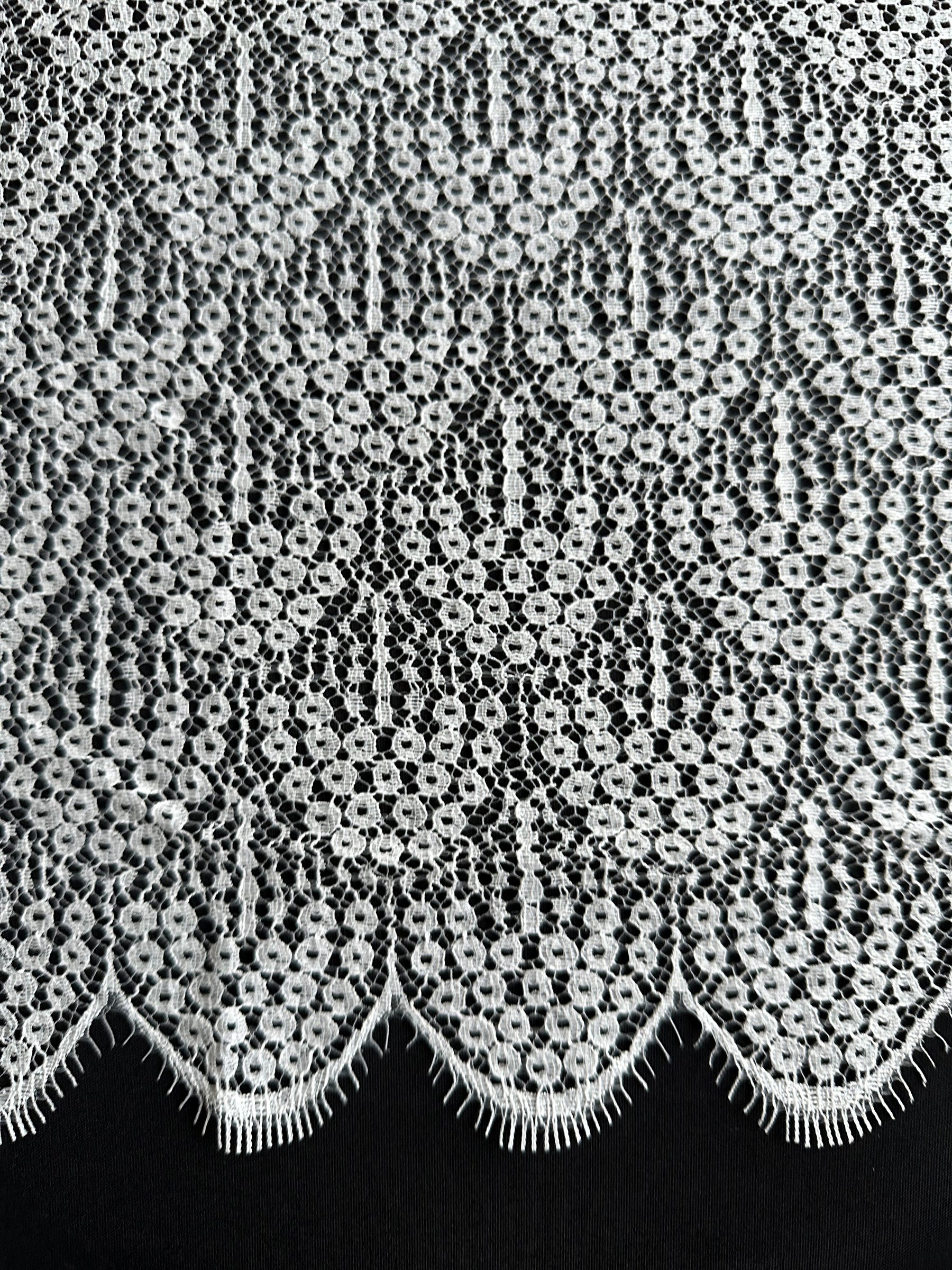 Ivory Chantilly Lace - Bentley