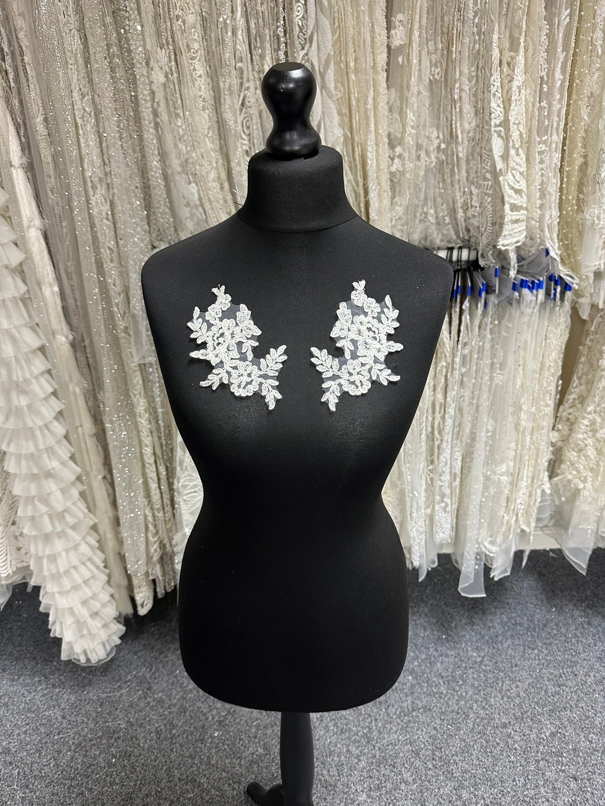 Ivory Beaded Lace Appliques - Noisy