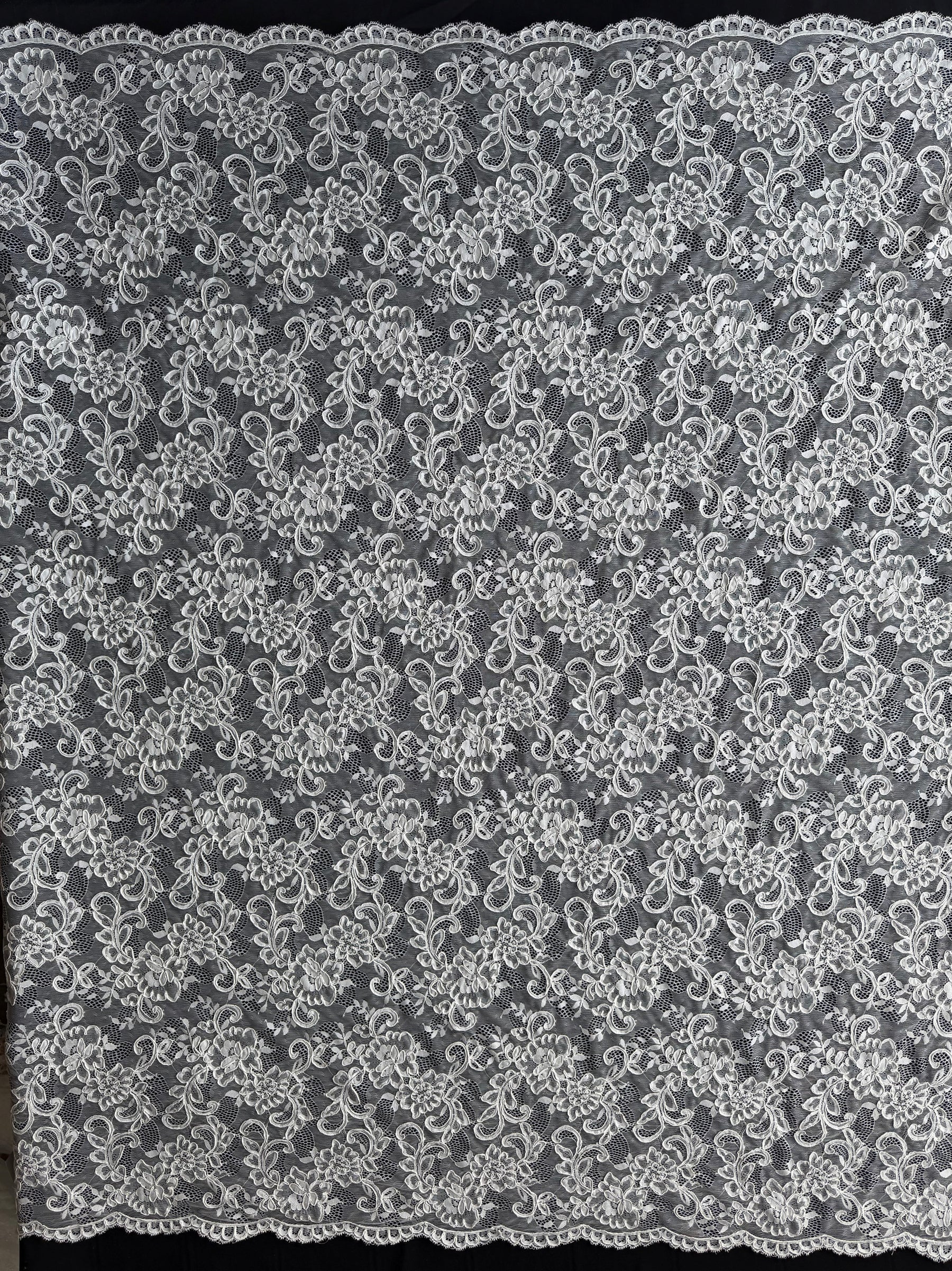 Ivory Corded Lace - P210