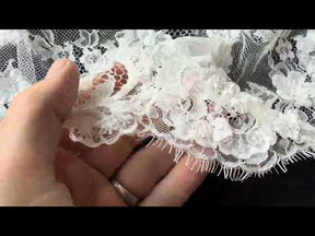 3D Ivory Lace Trim - T622