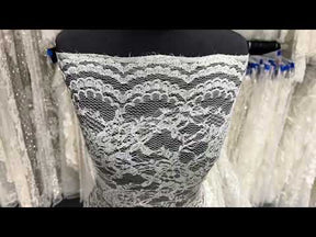 Ivory with Silver Chantilly Lace - P208