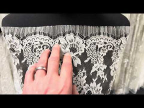 Beige Chantilly Lace - P305 (140cm)