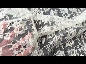Ivory Chantilly Lace - P204