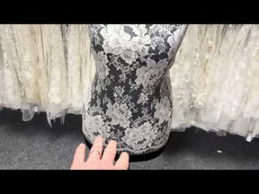Ivory Chantilly Lace - P180