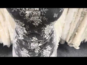Ivory & Silver Chantilly Lace - P186