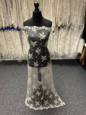 Ivory Sequinned Lace - Roxanne (CF)