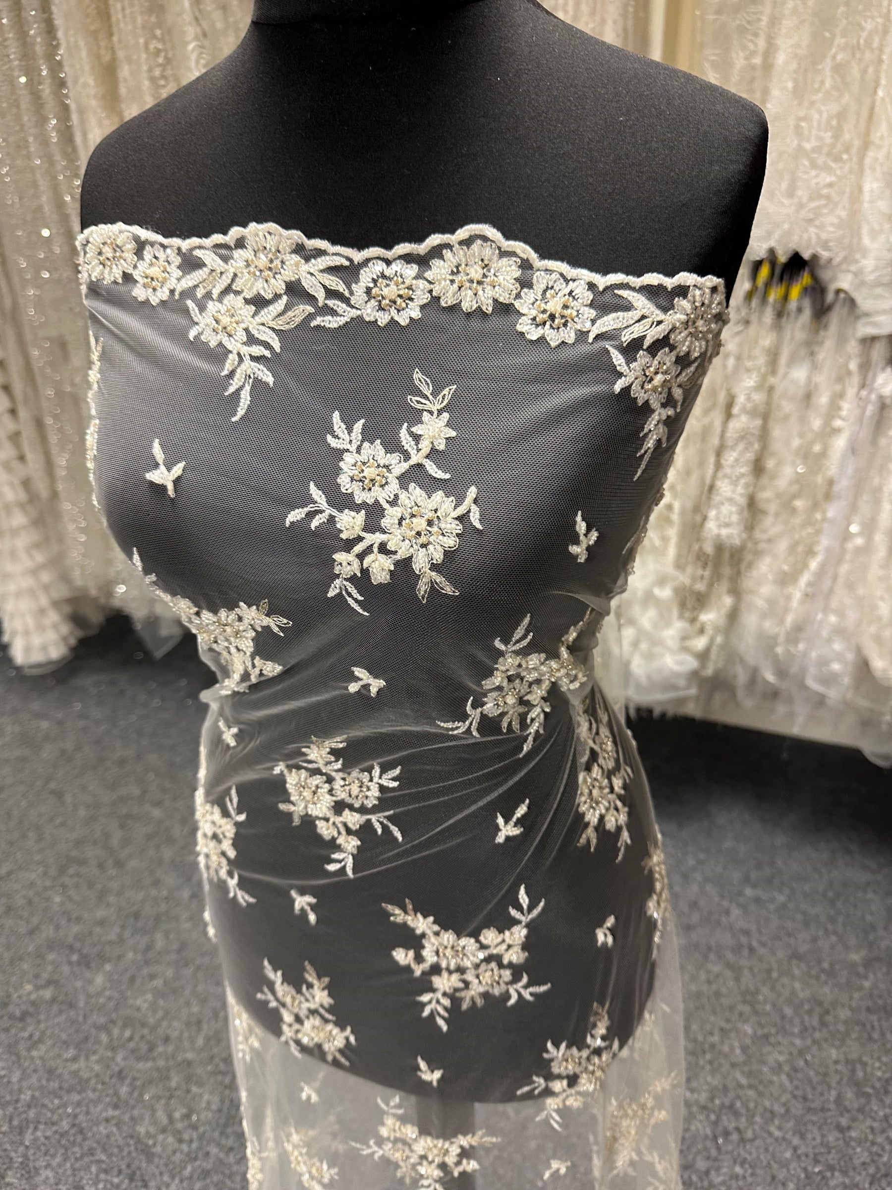 Ivory Sequinned Lace - Roxanne (CF)