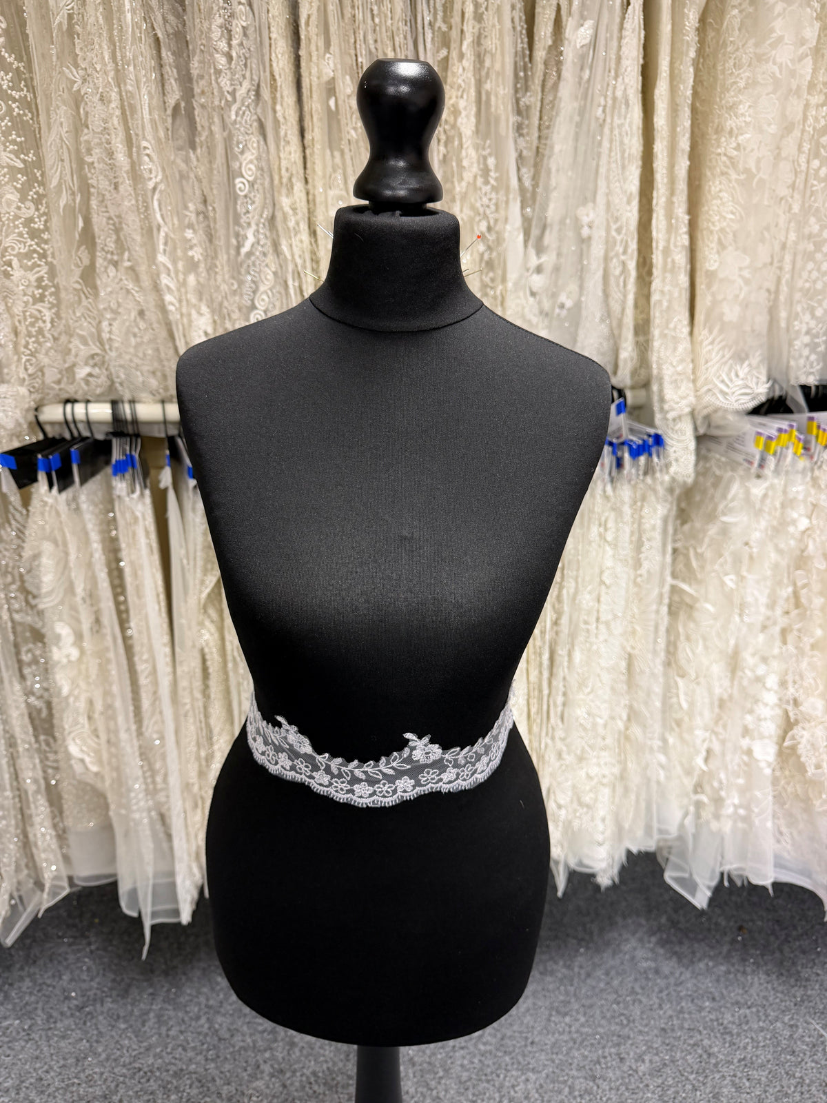 White Embroidered Lace Trim - T53