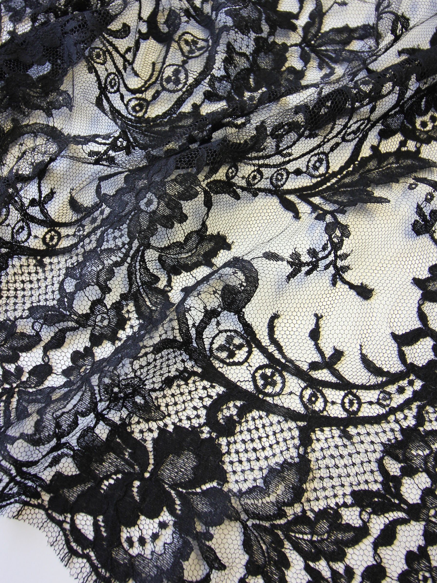 Black lace fabric - Chantilly lace - lace fabric from