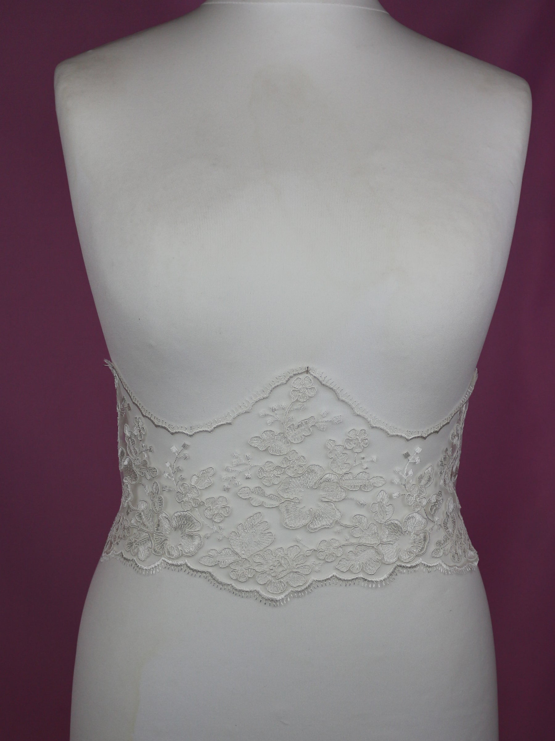 Ivory Corded Lace Trim - Bluebell