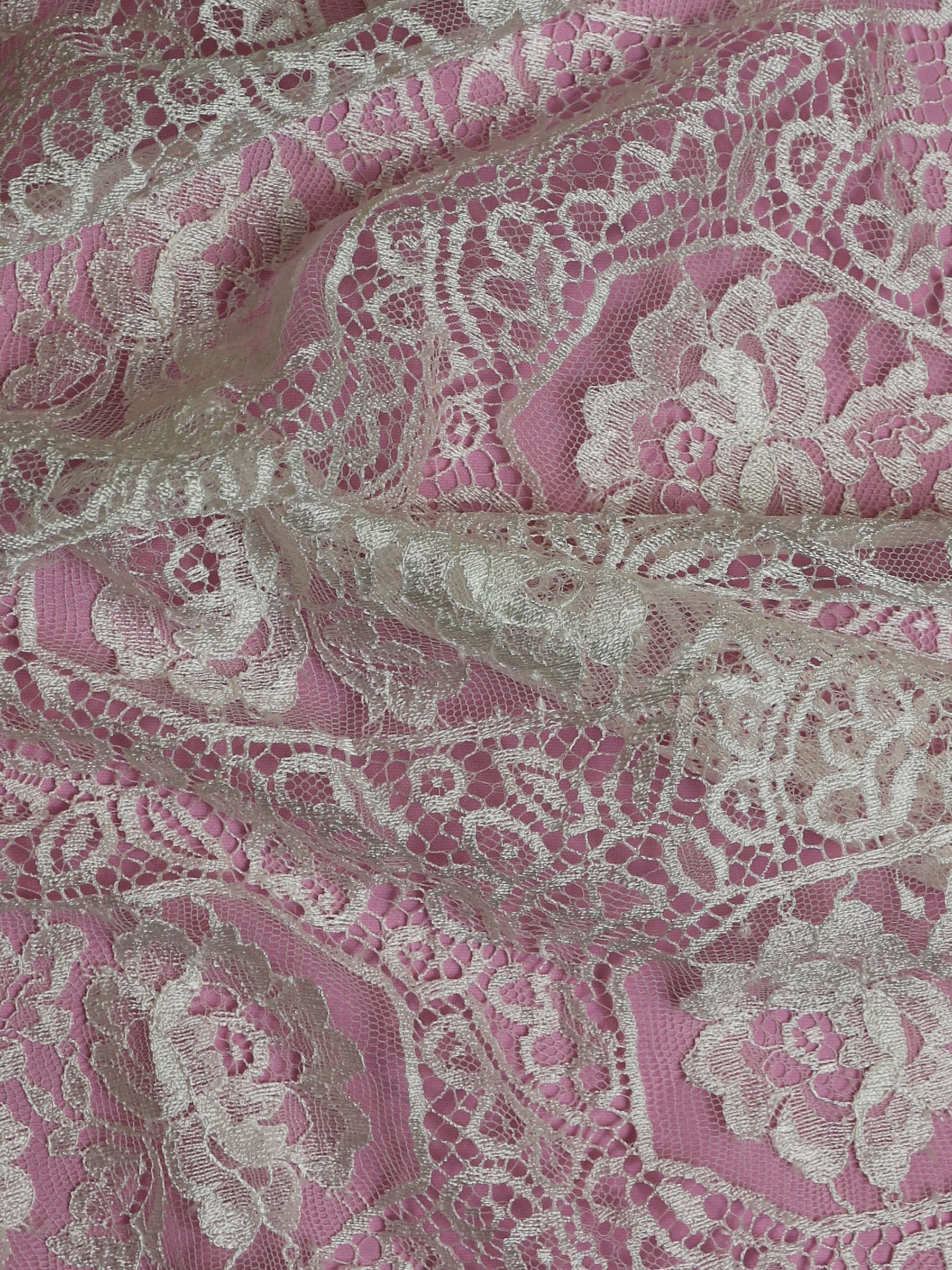 Ivory Chantilly Lace - Cairstine