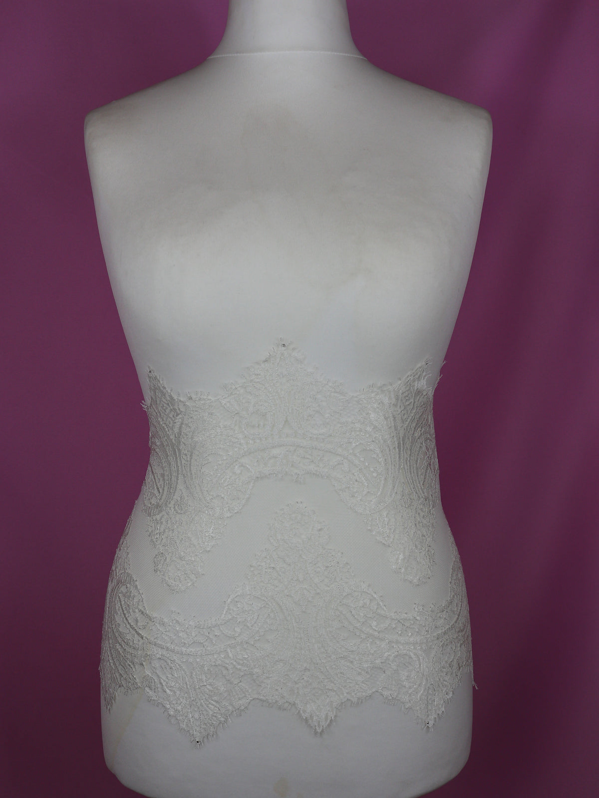 Ivory Chantilly Lace Trim - Claire