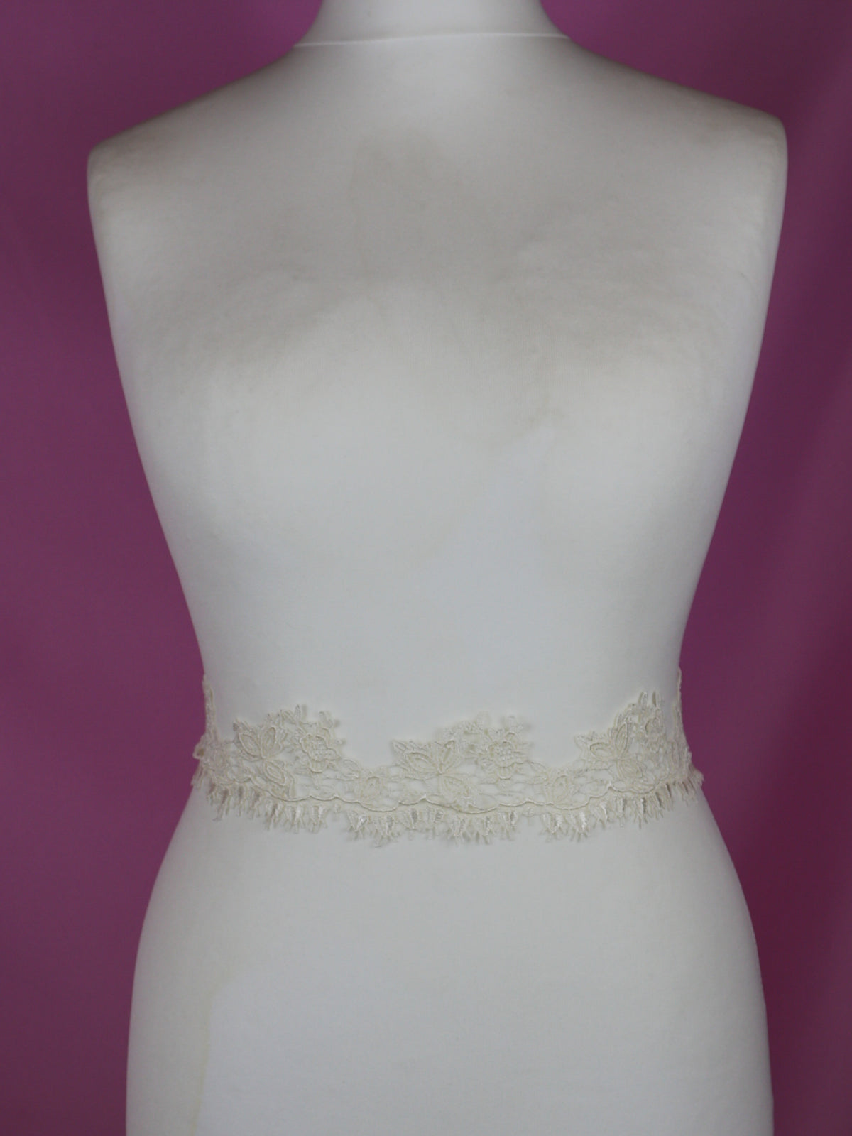 Ivory Guipure Lace Trim - Courtney