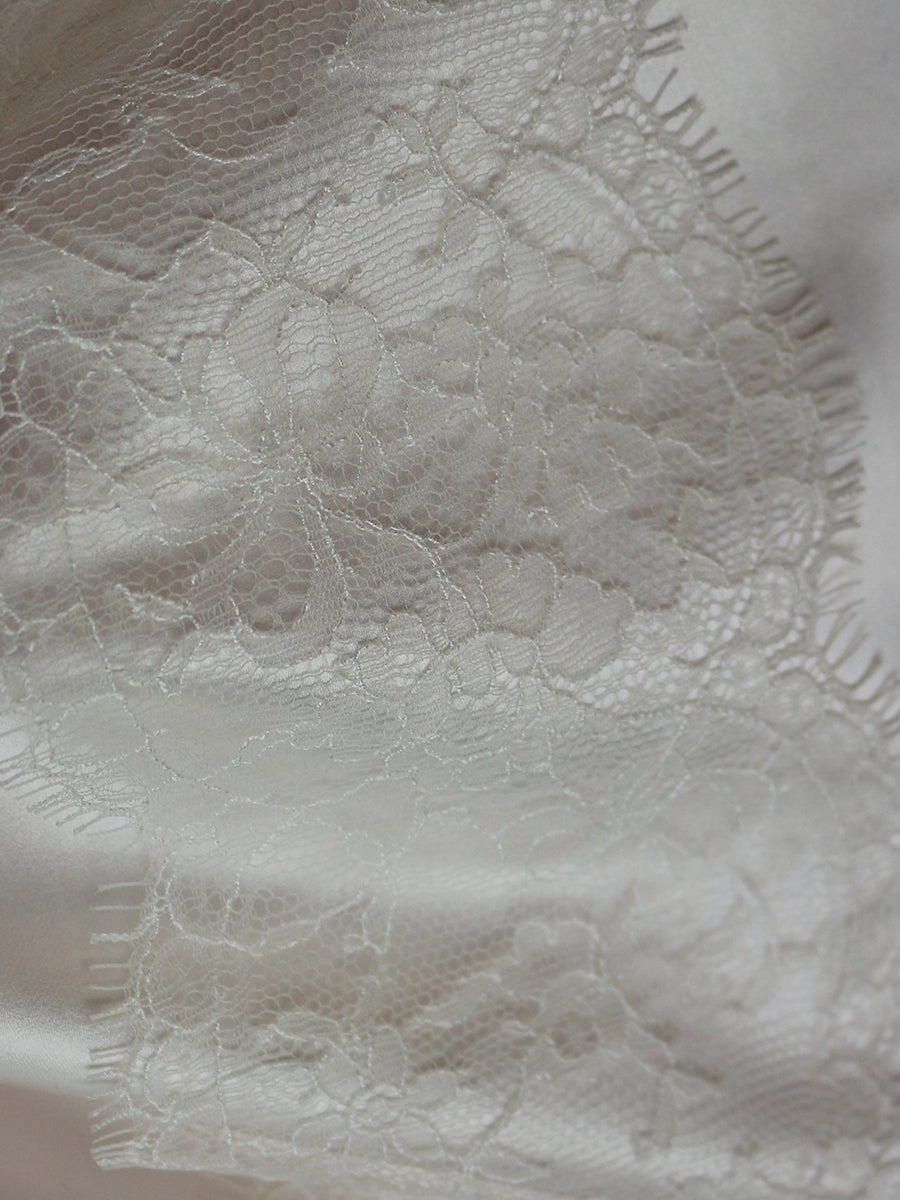 Ivory Chantilly Lace Trim - Francesca