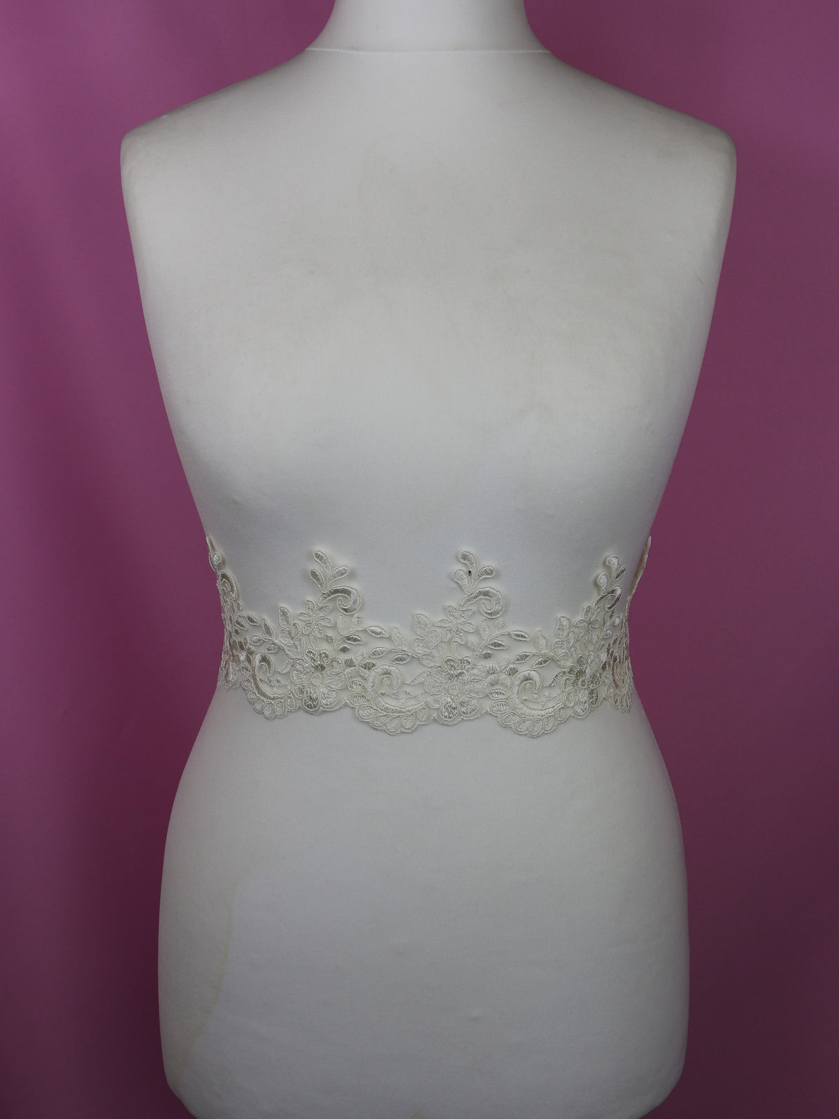 Ivory Corded Lace Trim - Hawaii
