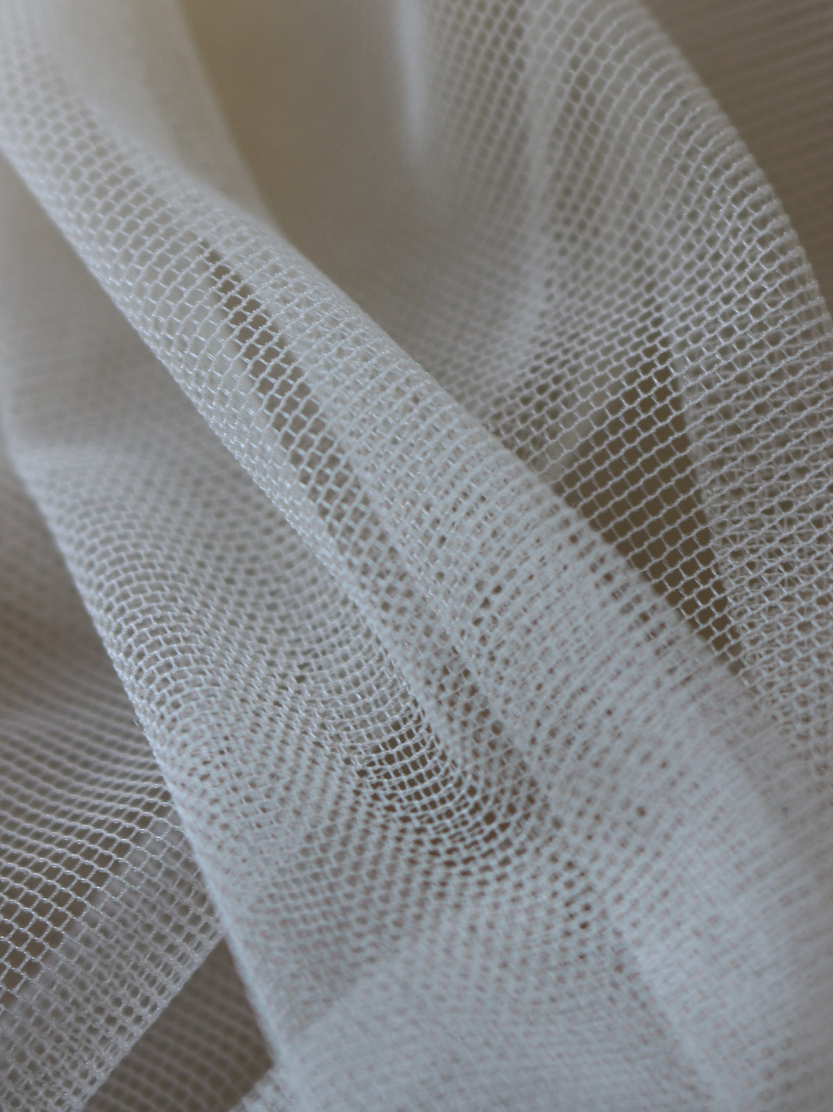Bridal Tulle for Veils (285cm/116) - Crescendo