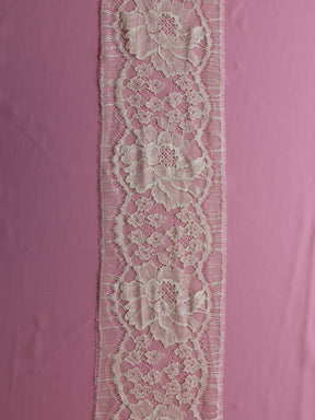 Ivory Chantilly Lace Trim - Lyra