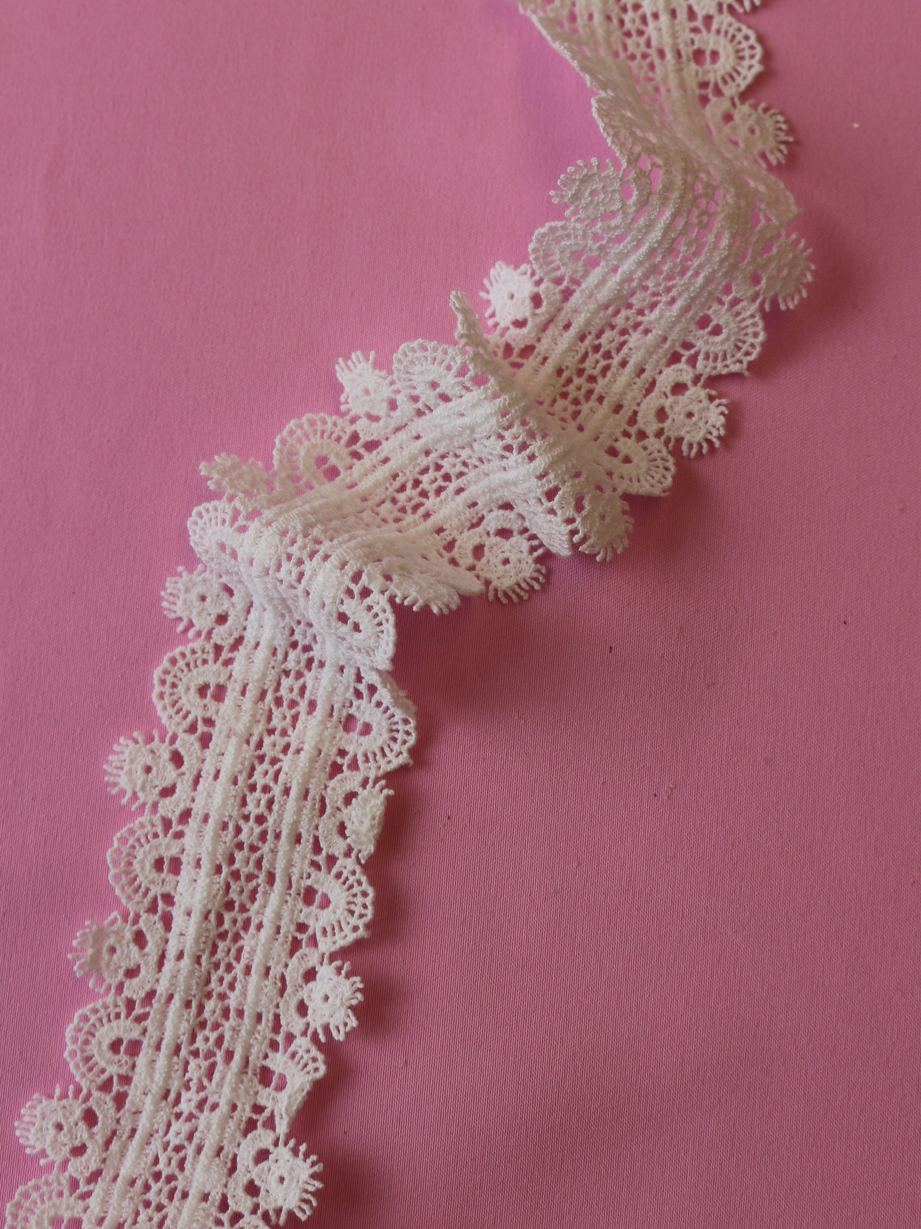 Ivory Lace Trim - Salamander