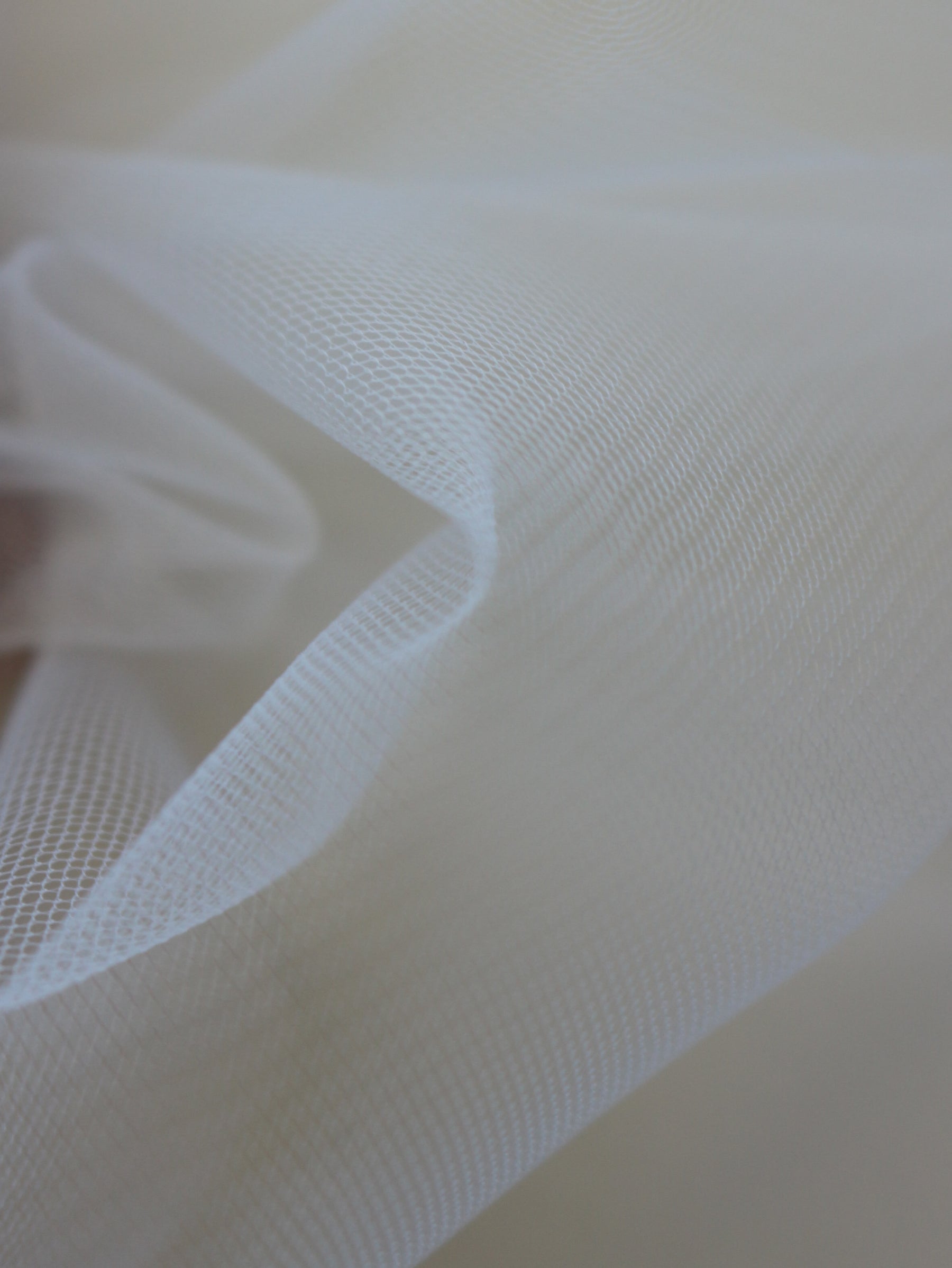 Optic White Soft Tulle Fabric By The Yard, 118/300 cm Width Stretch Bridal  Tulle
