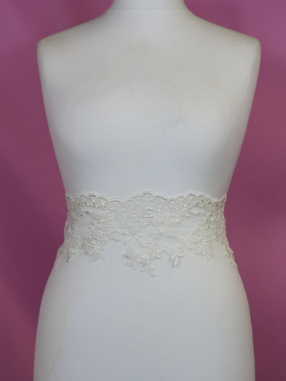 Ivory Corded Lace Trim - Janet