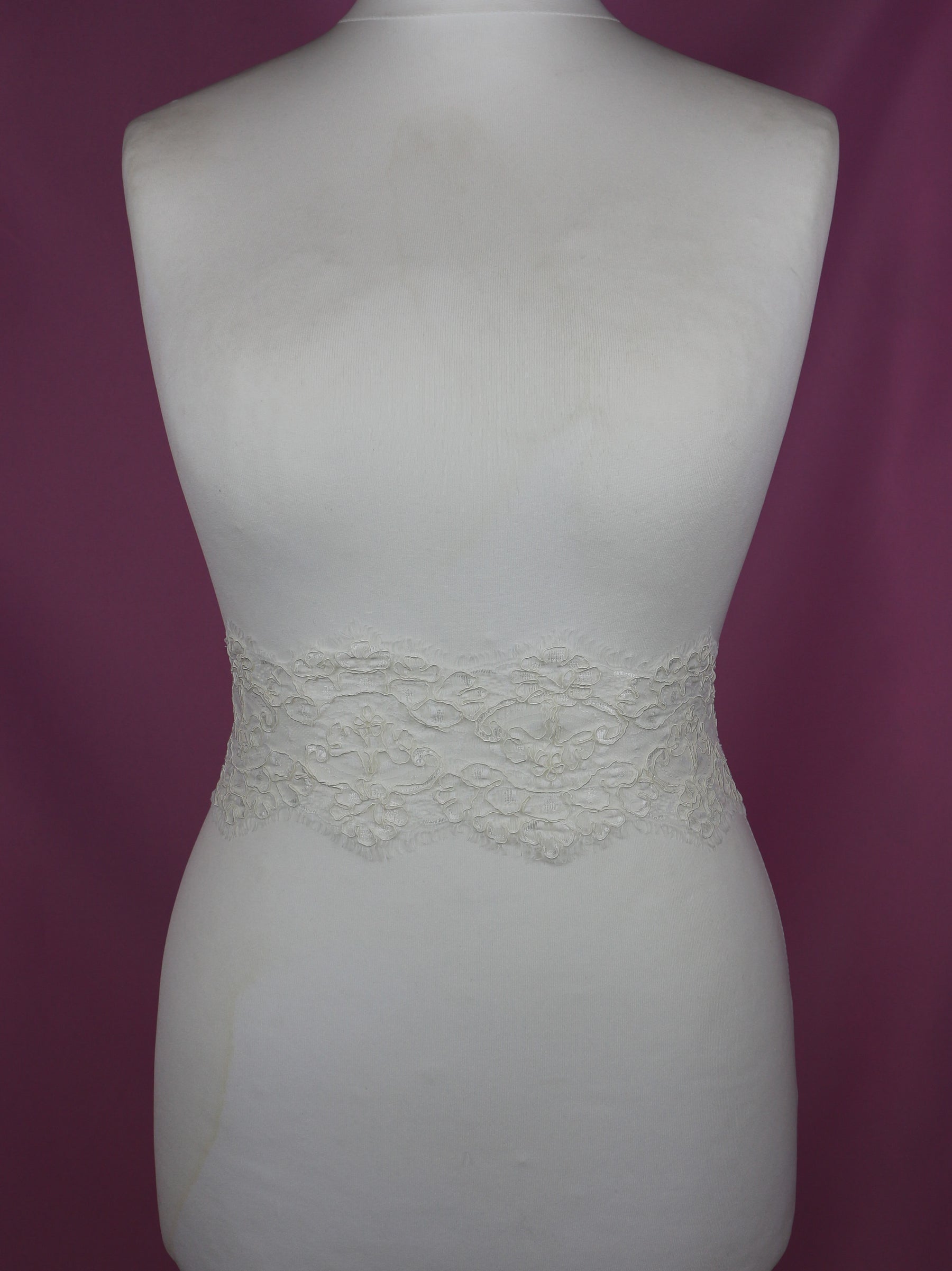 Ivory Corded Lace Trim - Molly