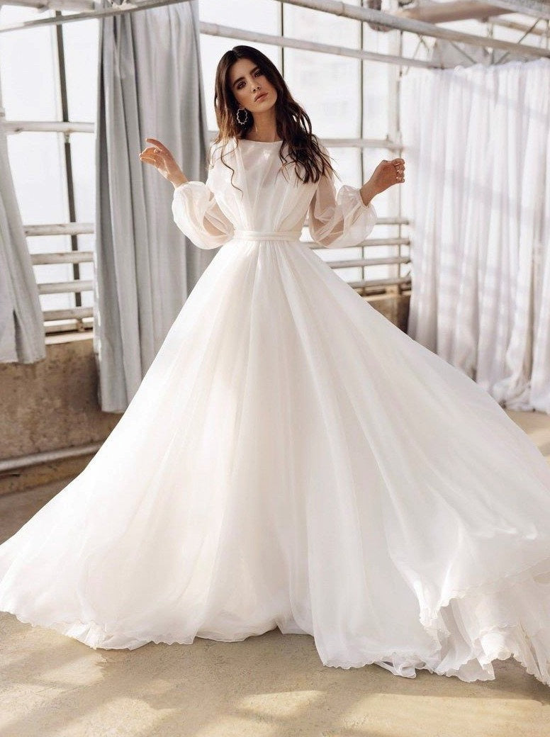 Update 133+ wedding gown material best